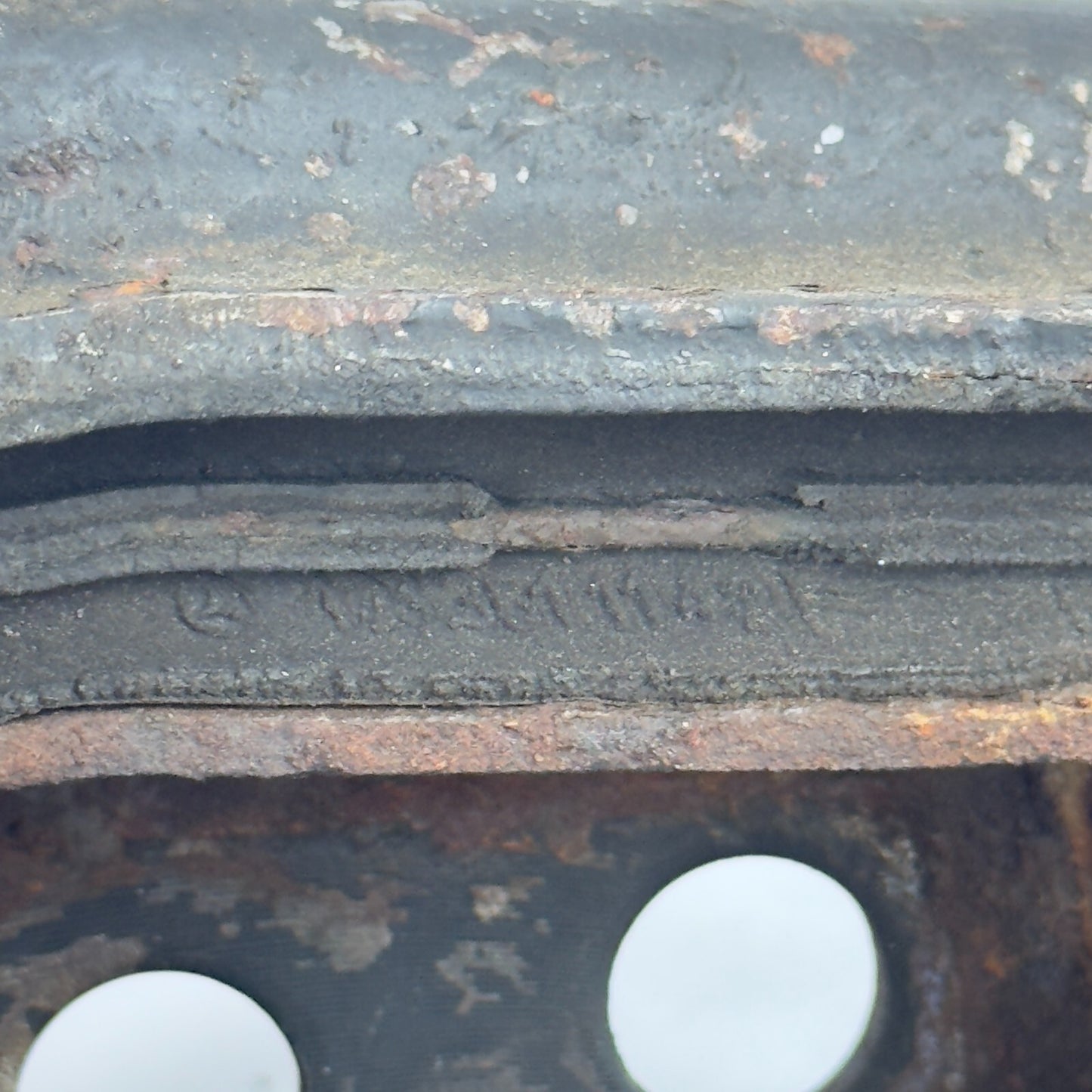 Gummilager für Hinterachsdifferenzial Mercedes A1233511142 W107 W126 W116 W123 – Bild 5