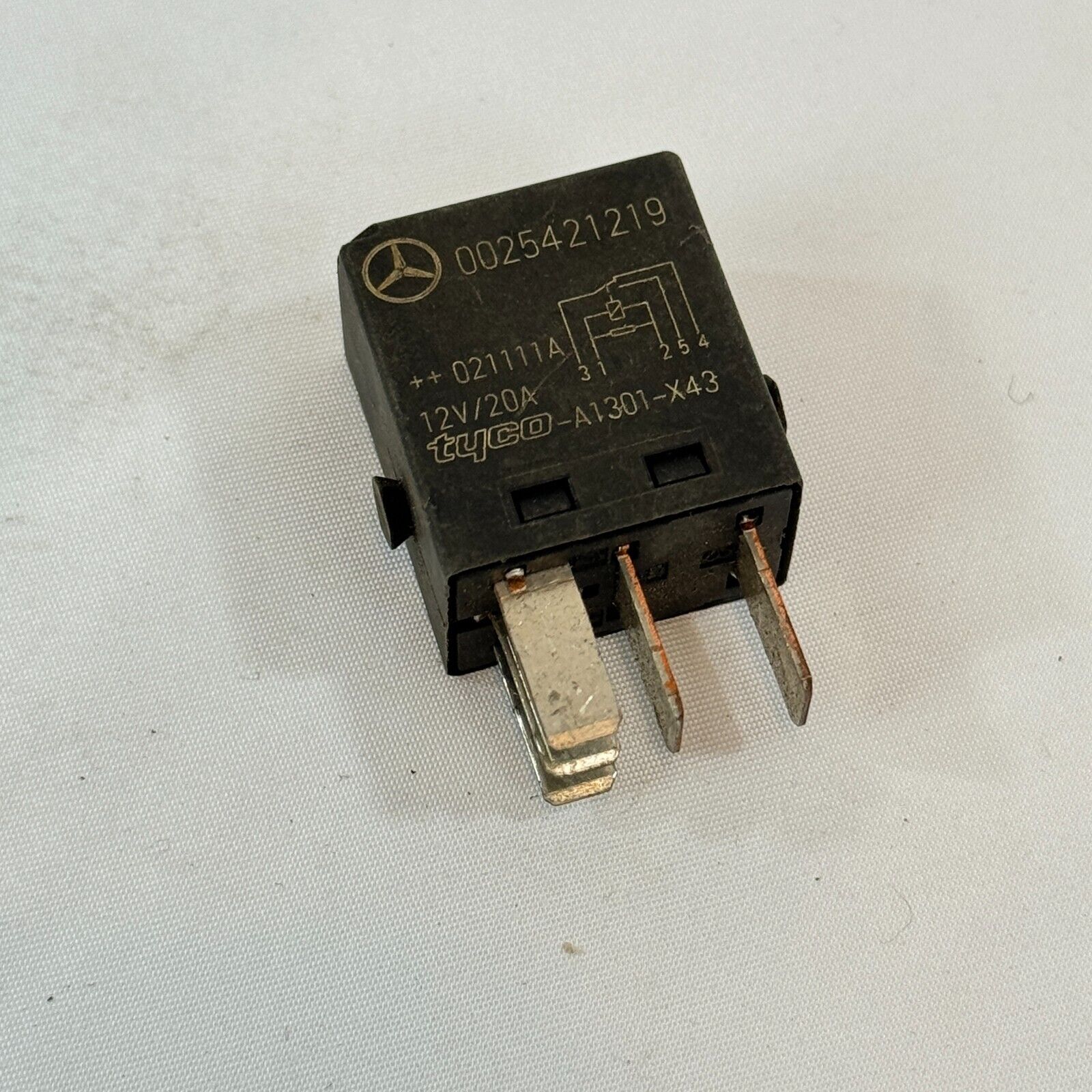 Mercedes Benz Tyco Relais Arbeitsrelais Auto A0025421219
