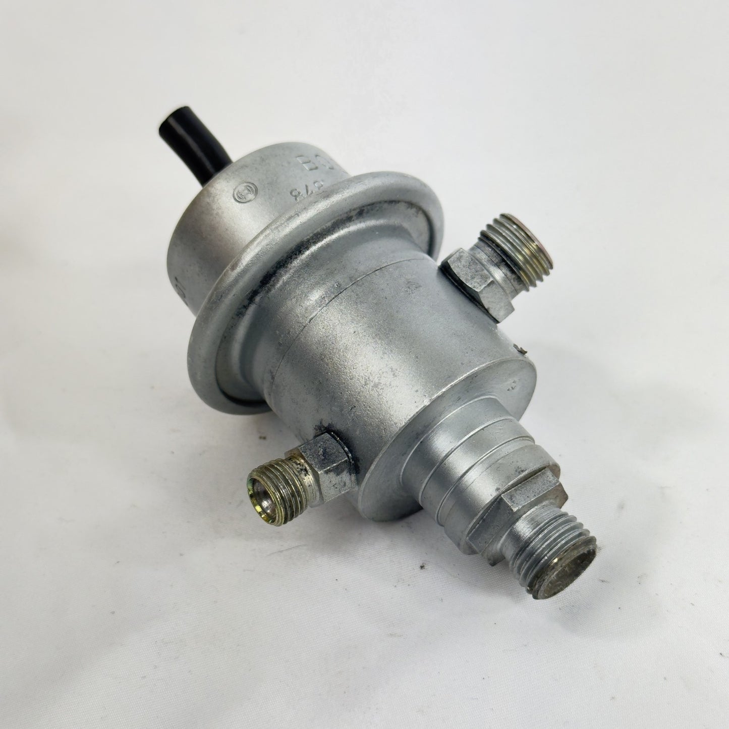 Mercedes Kraftstoffdruckregler Druckregler 0438161001 – Bild 3