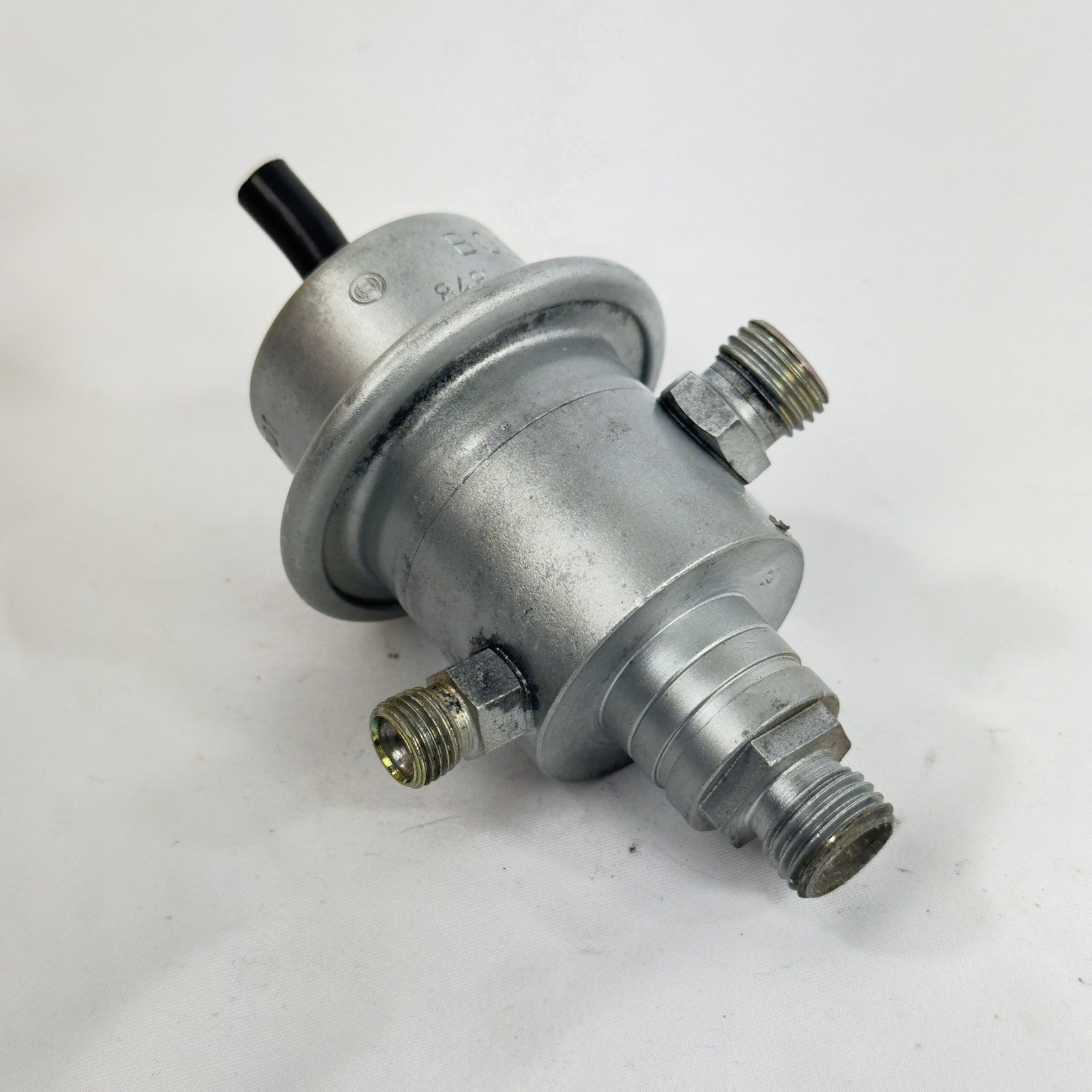 Mercedes Kraftstoffdruckregler Druckregler 0438161001 – Bild 3