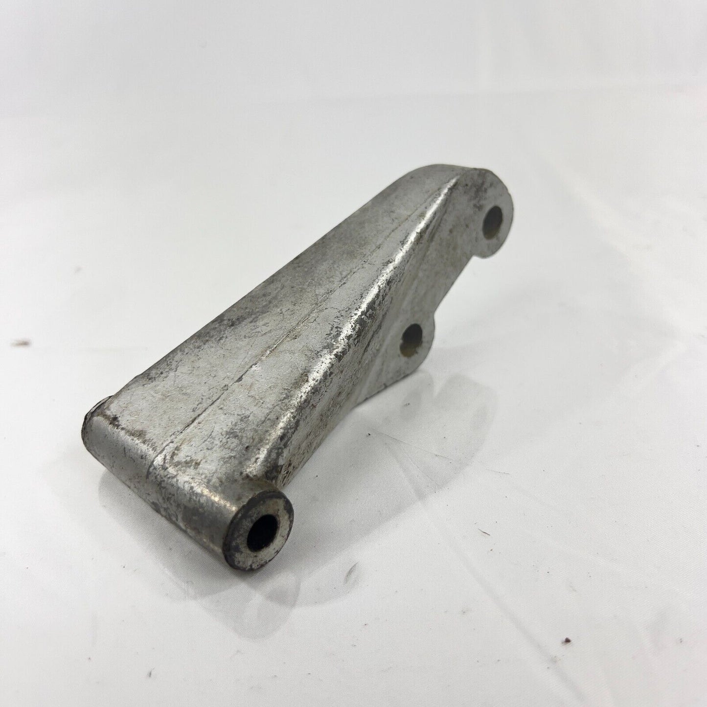 Mercedes Benz Halterung Halter Träger für W123 W110 A1104662941