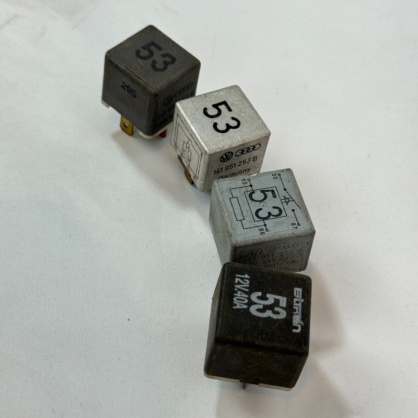 VW Relais 53 Arbeitsrelais Mehrzweckrelais 141951253B Audi Seat Volkswagen Skoda – Bild 3