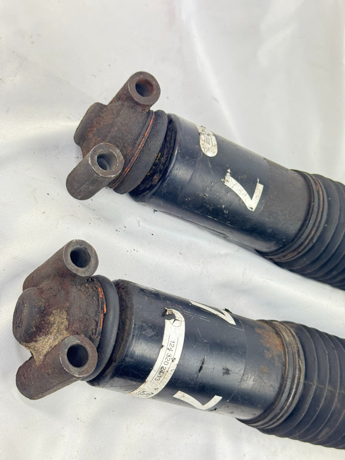 Mercedes W124 Dämpfer Stoßdämpfer Niveaudämpfer – Bild 3