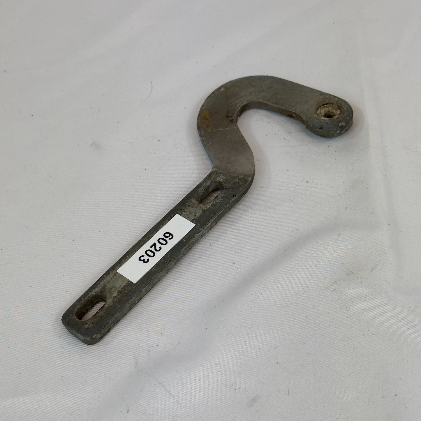 Motorhaubenschanier Rechts Mercedes Benz Halter Scharnier Motorhaube A1168870174 – Bild 4