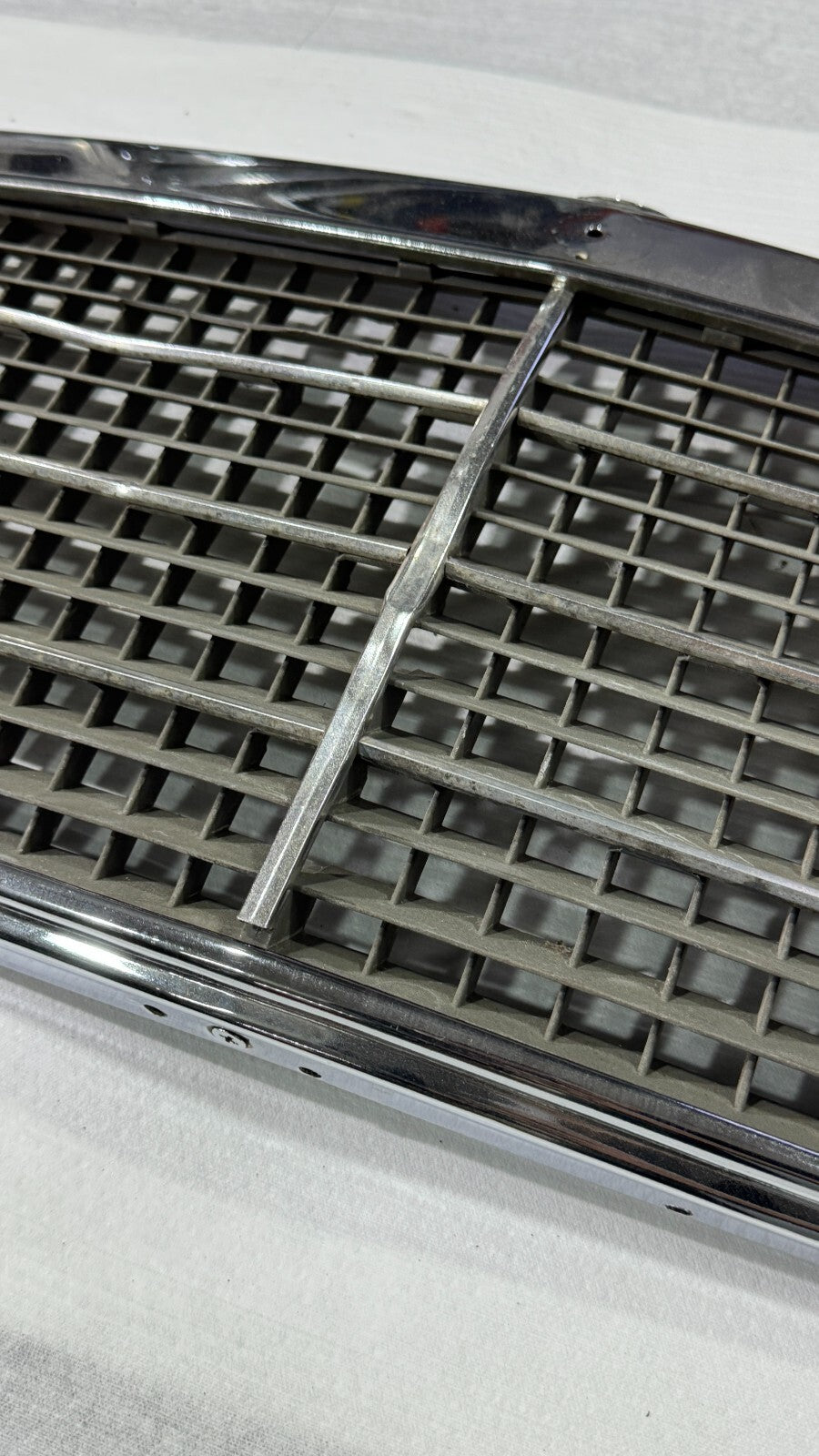 Mercedes Kühlergrill W124 Frontgrill Grill Kühler Vorne Front A1248800783 – Bild 8