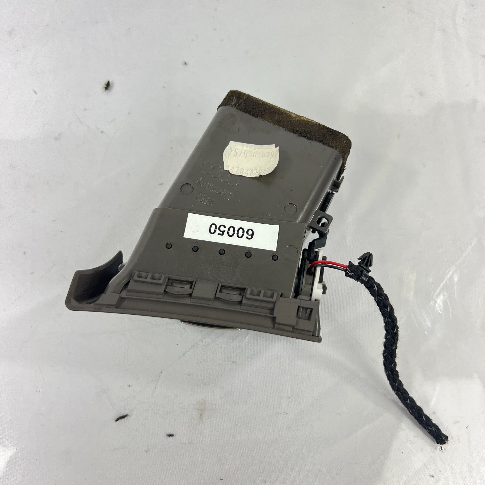AUDI 8E0820902F Lüftungsgitter Armaturenbrett Heizungsgitter A4 Vorne Rechts – Bild 6