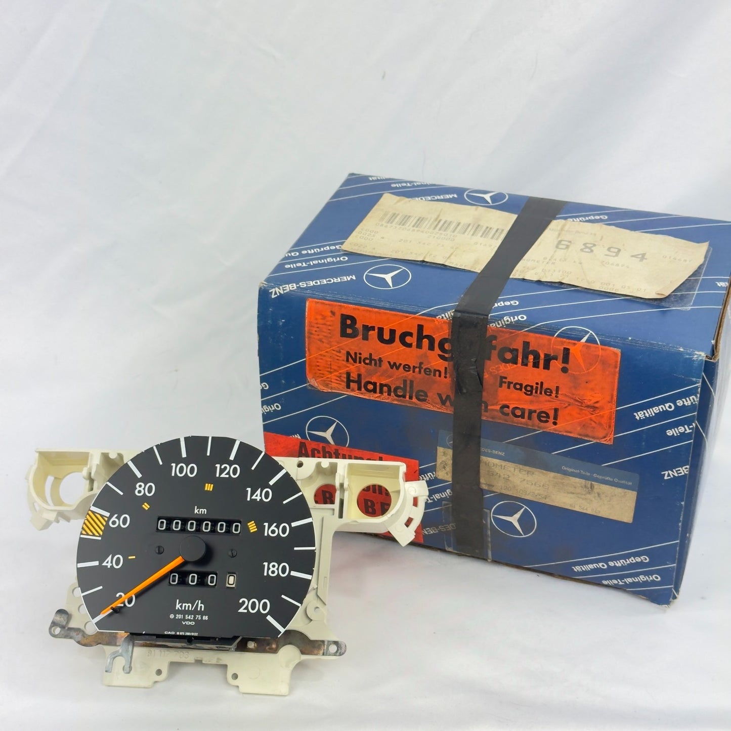 Mercedes W201 Tacho Tachometer 190D 2.5 2015427566 200kmh 5 Gang Diesel – Bild 1