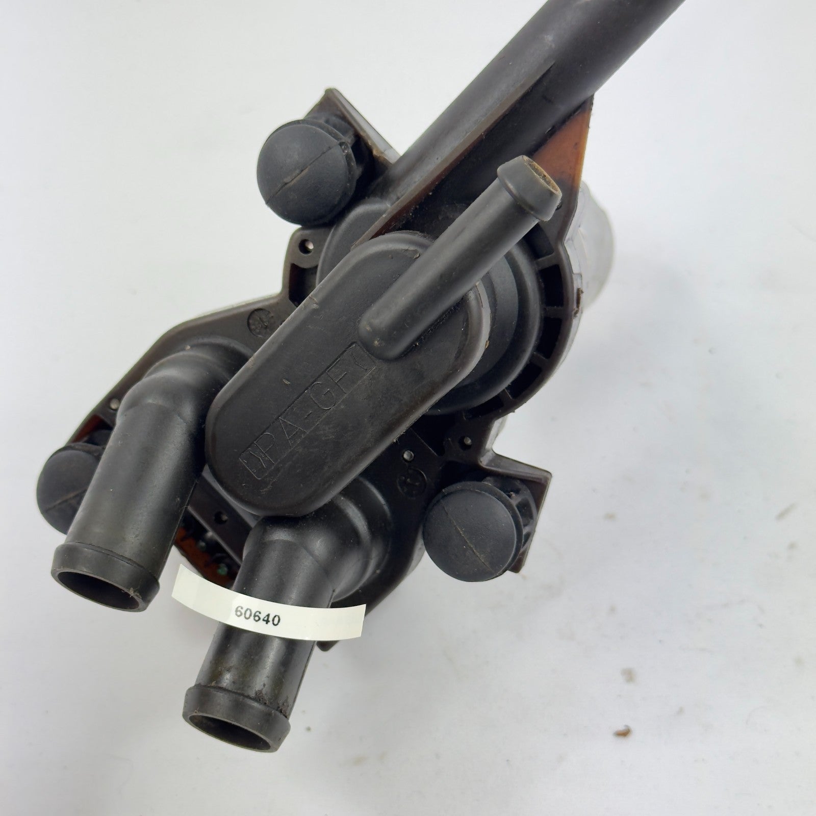 Mercedes W124 Duoventil Heizungsventil Umwälzpumpe Bosch A0018303784 03920200286
