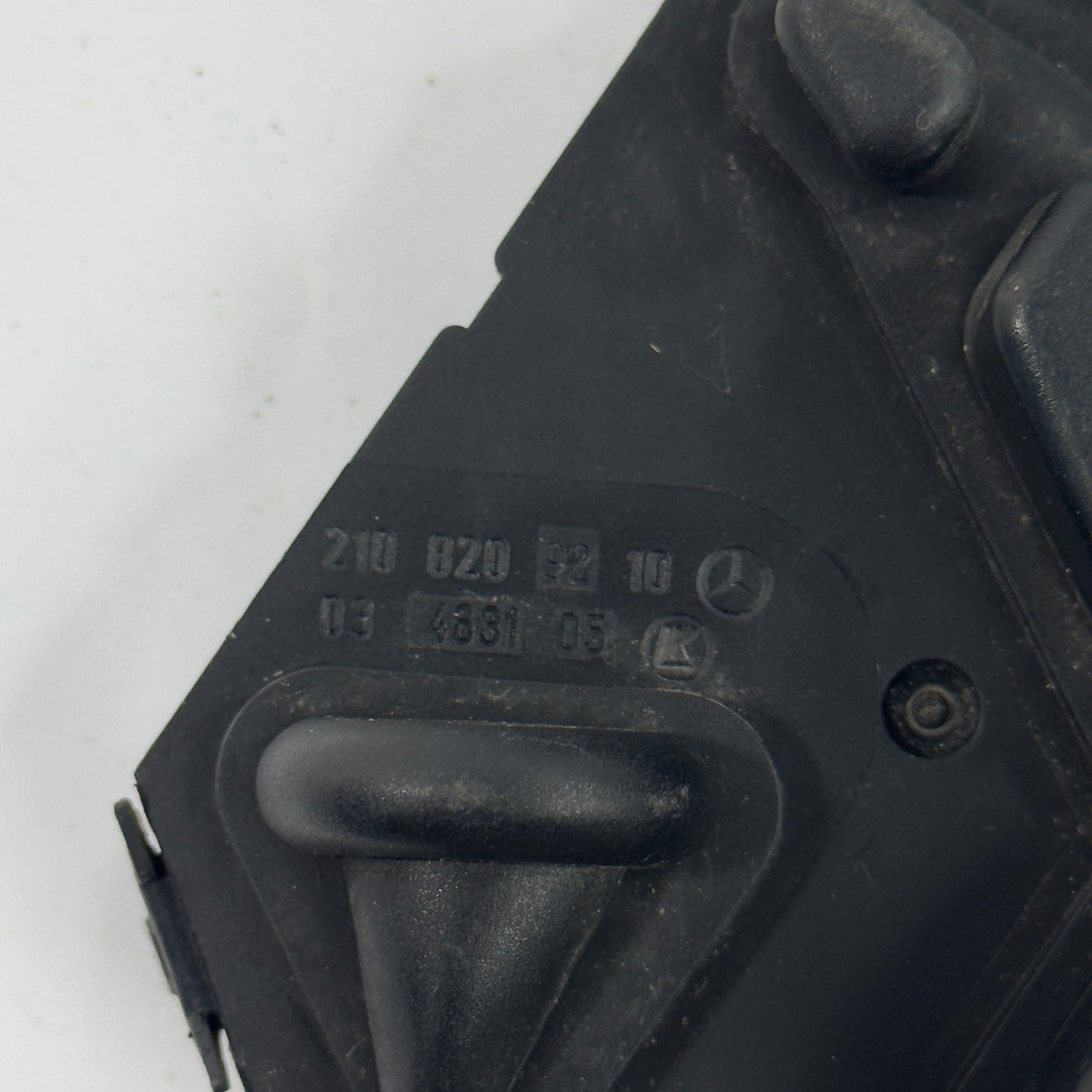Mercedes W210 W208 CLK Sitzverstellung rechts Schalter E Klasse A21082092102