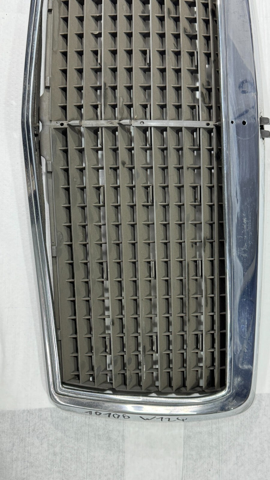 Mercedes Kühlergrill W124 Frontgrill Grill Kühler Original A1248800783 – Bild 6