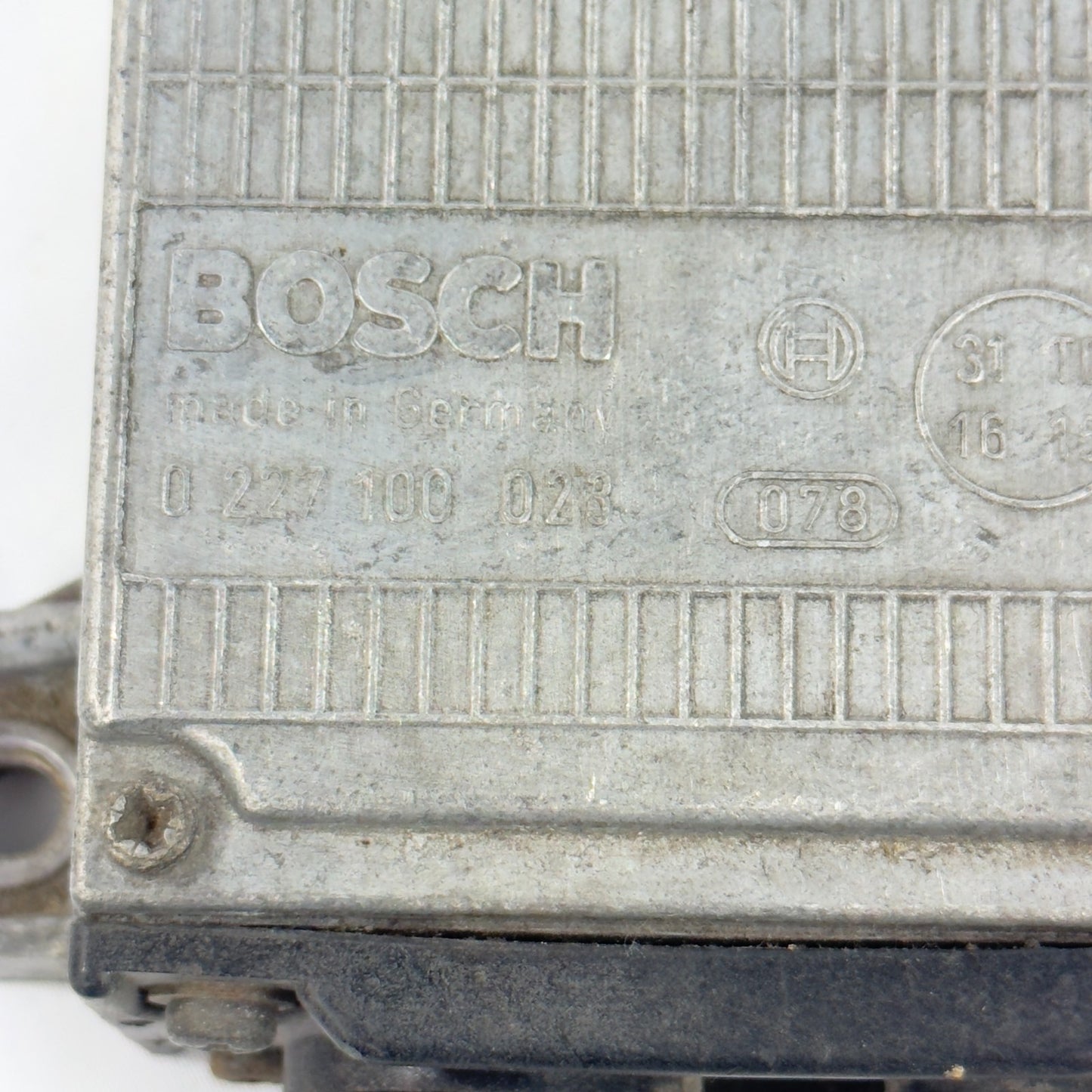 Mercedes Zündsteuergerät A0015458632 Bosch 0227100023 W107 W116 W123 W1265