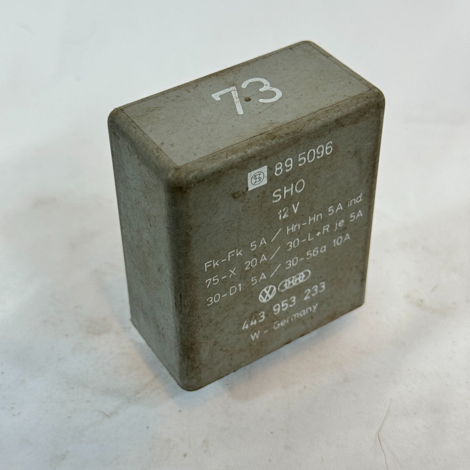 VW Relais 73 Arbeitsrelais 443953233 Alarm Audi Seat Volkswagen – Bild 1