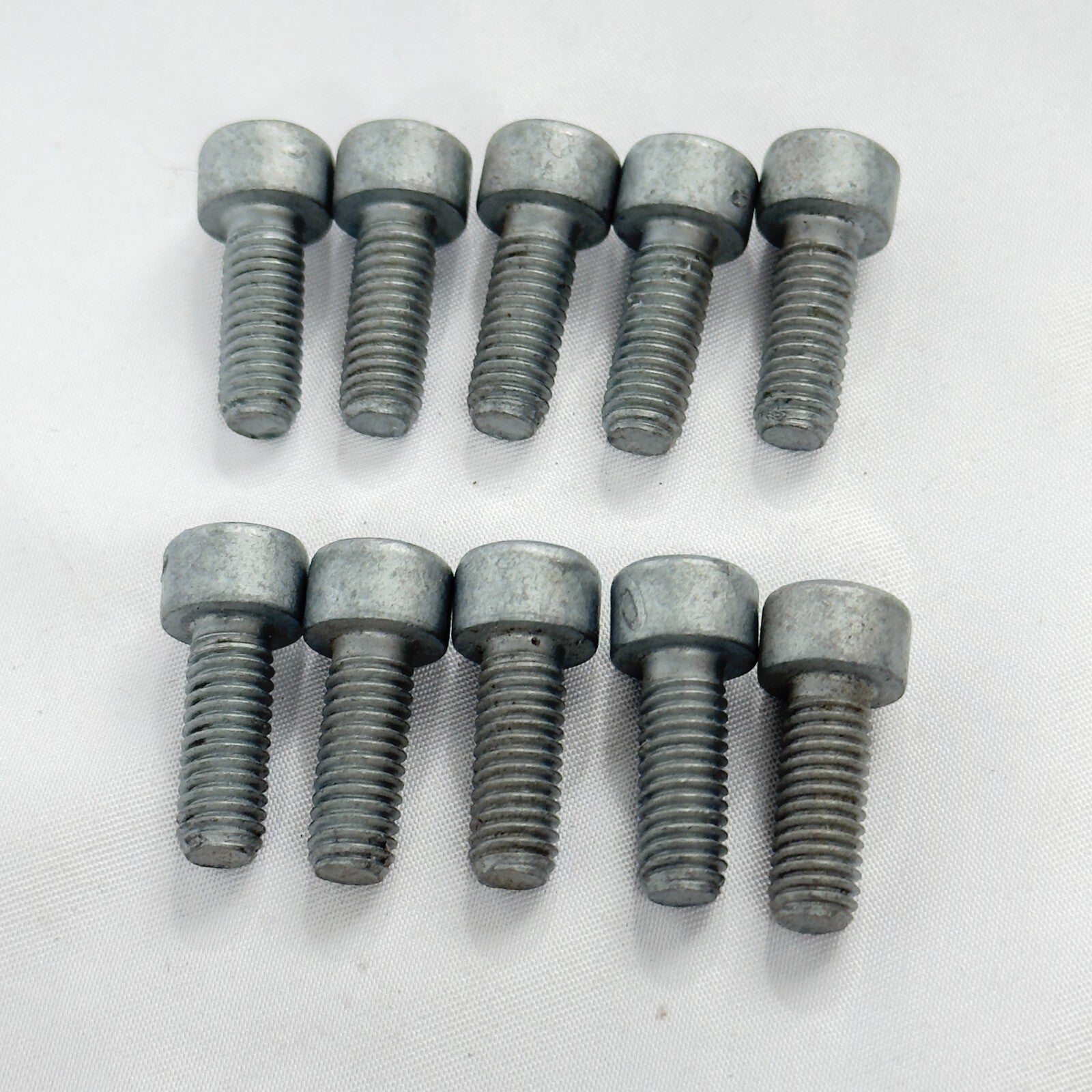 BMW Schrauben Isa Bolt M6x16 8.8 ZNS3 Zylinderschrauben 10 Stück – Bild 2