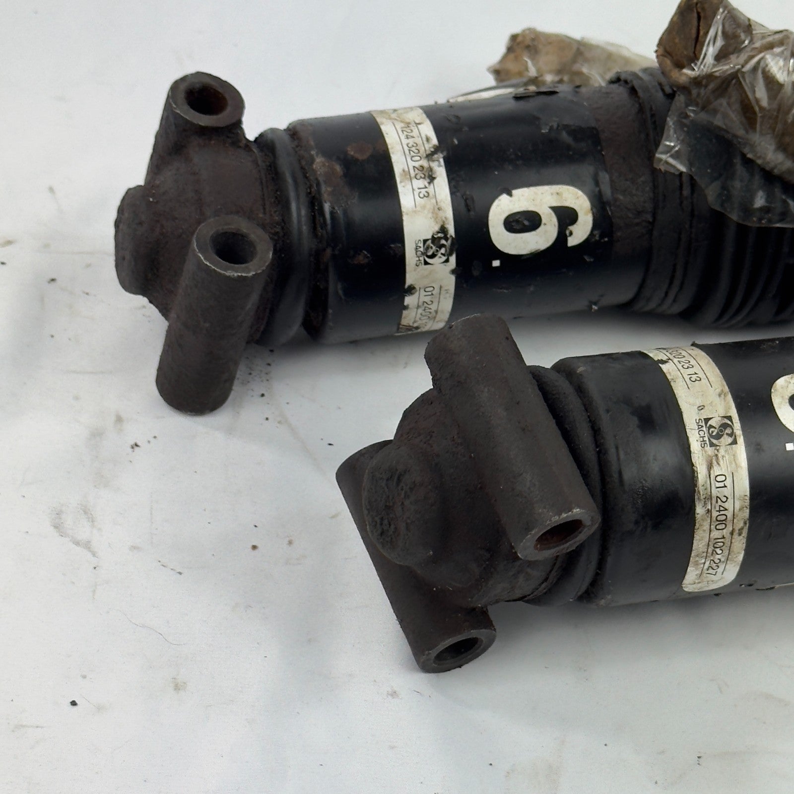 Mercedes W124 Federbein Niveau Stoßdämpfer Niveauregulierung 6 A1243202313 Sachs5