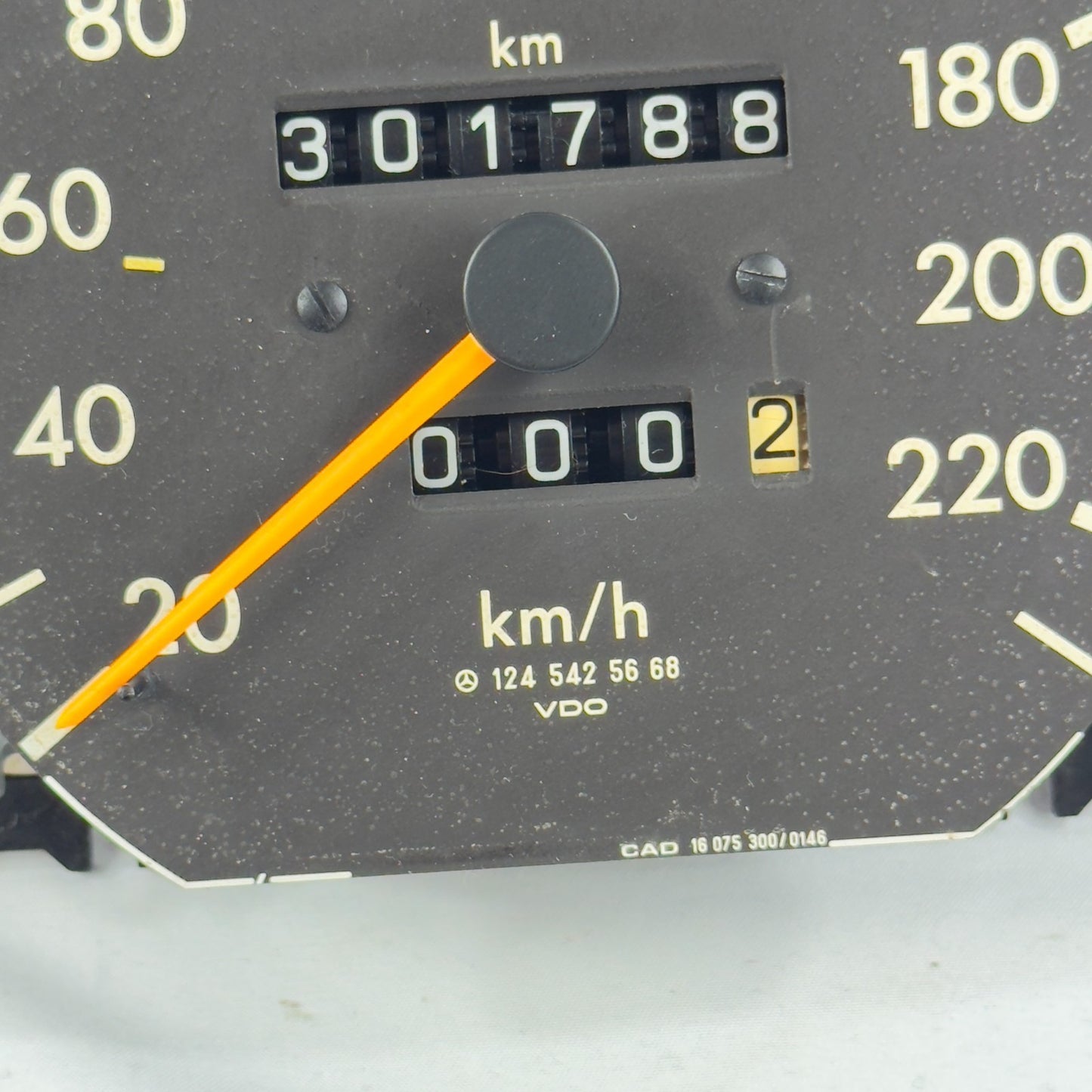 Mercedes W124 Tacho Tachometer 250DT 300TDT 300DT Turbo 4 MATIC 1245425668 – Bild 3
