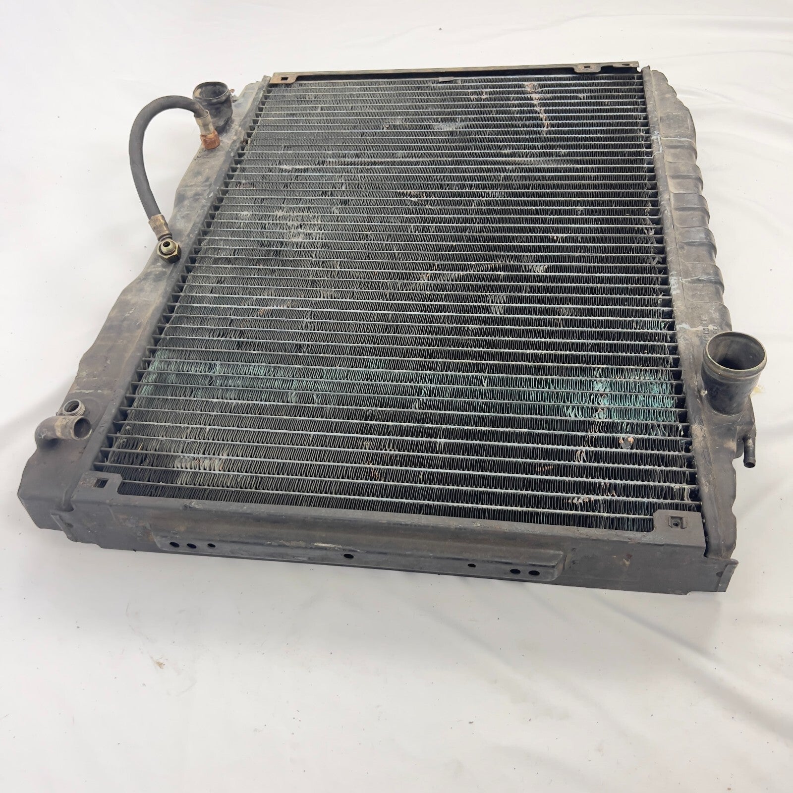 Mercedes Kühler Wasserkühler Behr c390 A1165012601 W116 450SEL 6.9 – Bild 3