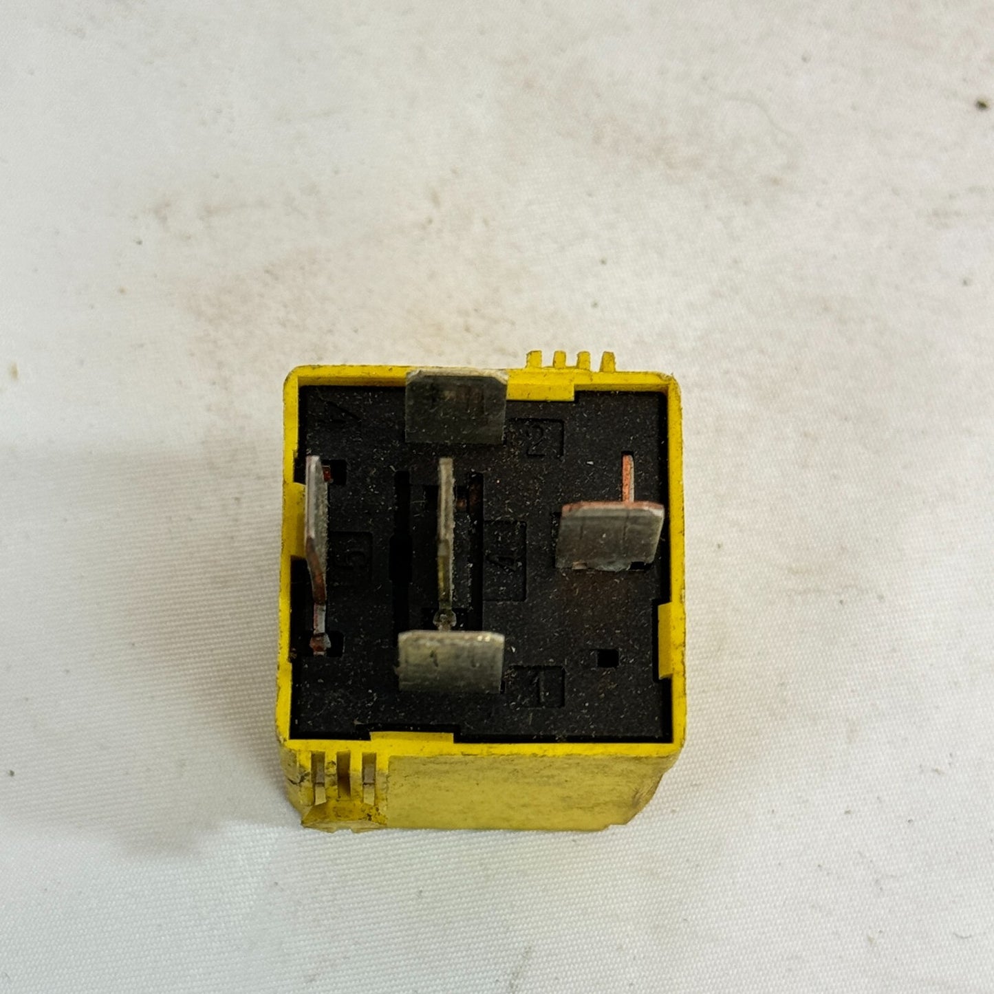 Mercedes-Benz Hella Relais A0025421419 – Bild 5