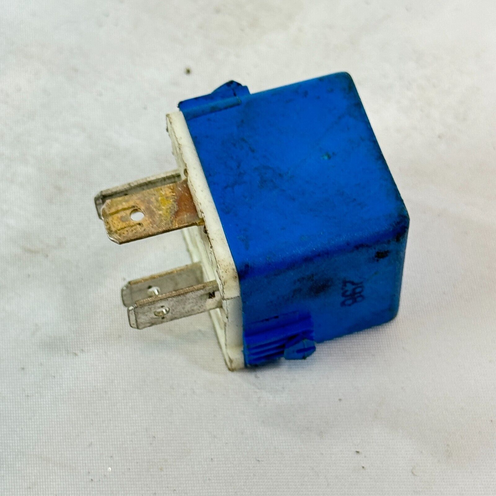Mercedes Benz Hella Relais Arbeitsrelais Auto A0025422519 4RA940010-69