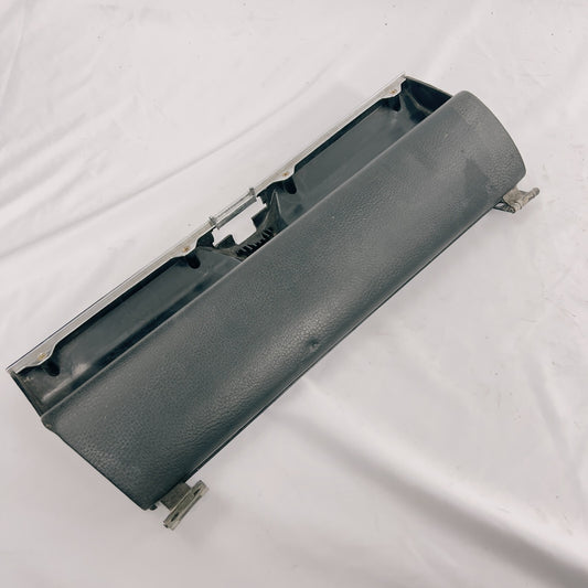 MercedesBenz W116 Handschuhfach Abdeckung Oldtimer 450SEL A1166890230 – Bild 1