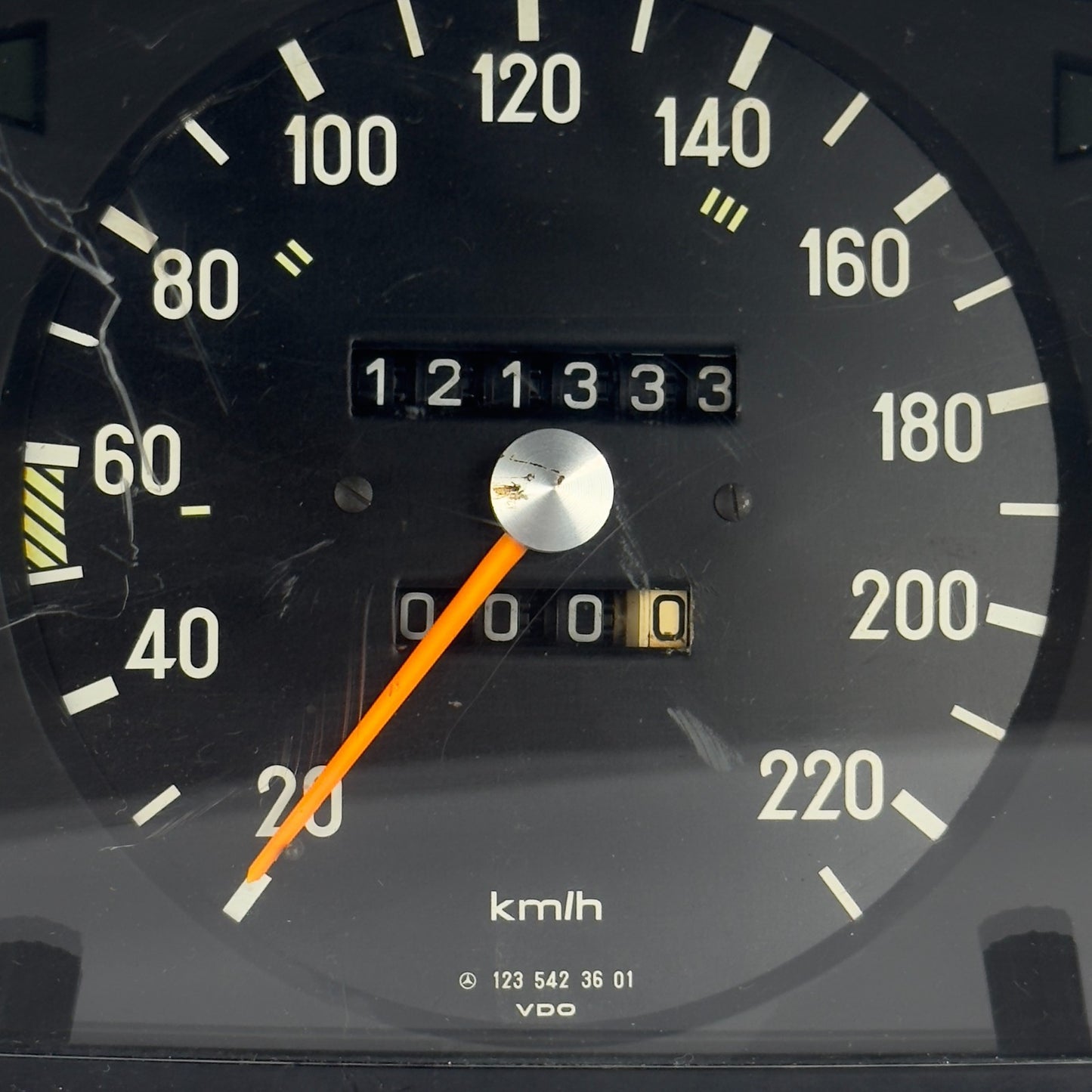 Mercedes W123 S123 T123 Tacho Kombiinstrument Uhr 220kmh VDO 12354236011