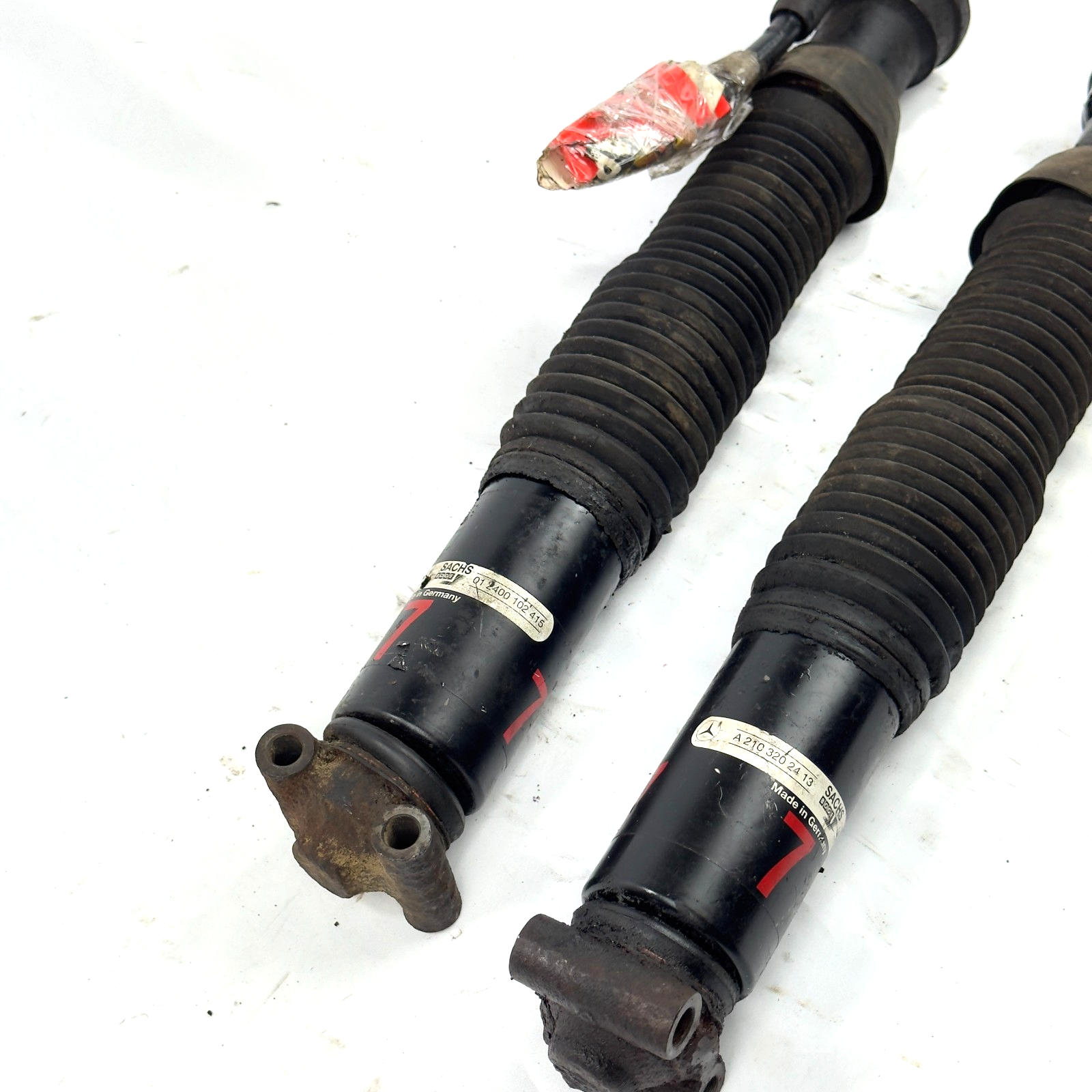 Mercedes W210 Federbein Niveau Stoßdämpfer Niveauregulierung 7 A2103202413 Sachs2