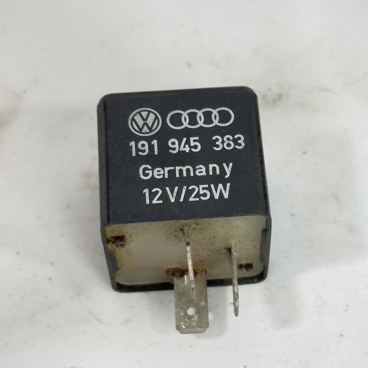 VW Audi Relais 151 191945363 Nebelschluss Anhänger – Bild 5
