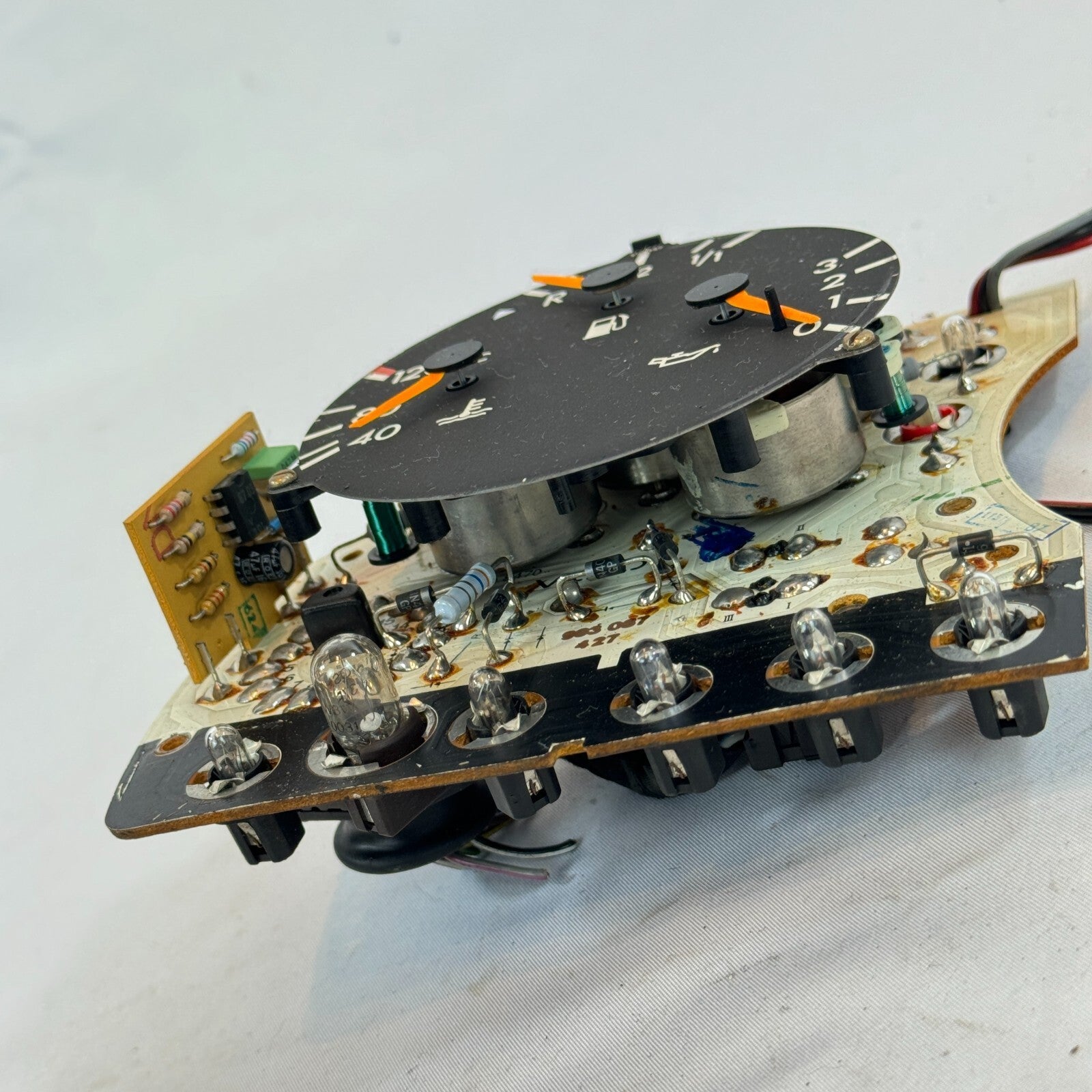Mercedes W124 Öldruckanzeige Tankanzeige Temperatur Tacho VDO KI 1245420901 – Bild 3