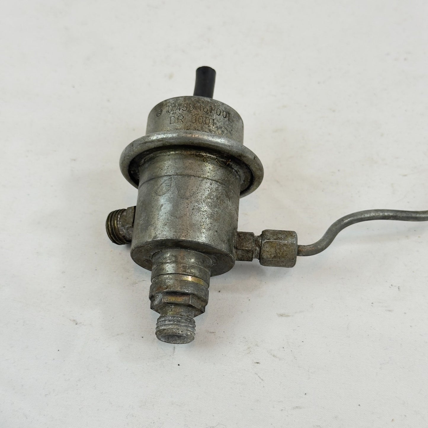 Mercedes W126 R129 W124 W201 Druckregler Kraftstoffdruckregler 0438161001 BOSCH0