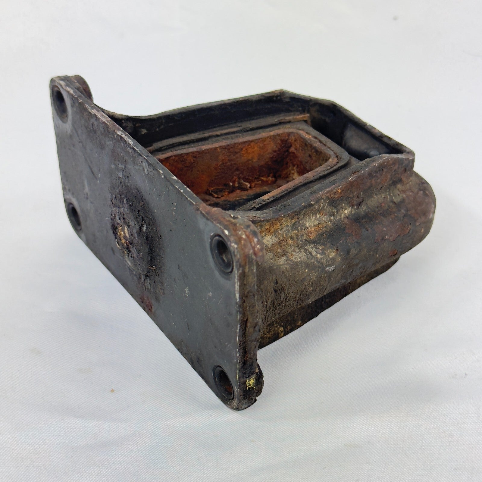 Gummilager für Hinterachsdifferenzial Mercedes A1233511142 W107 W126 W116 W123 – Bild 1