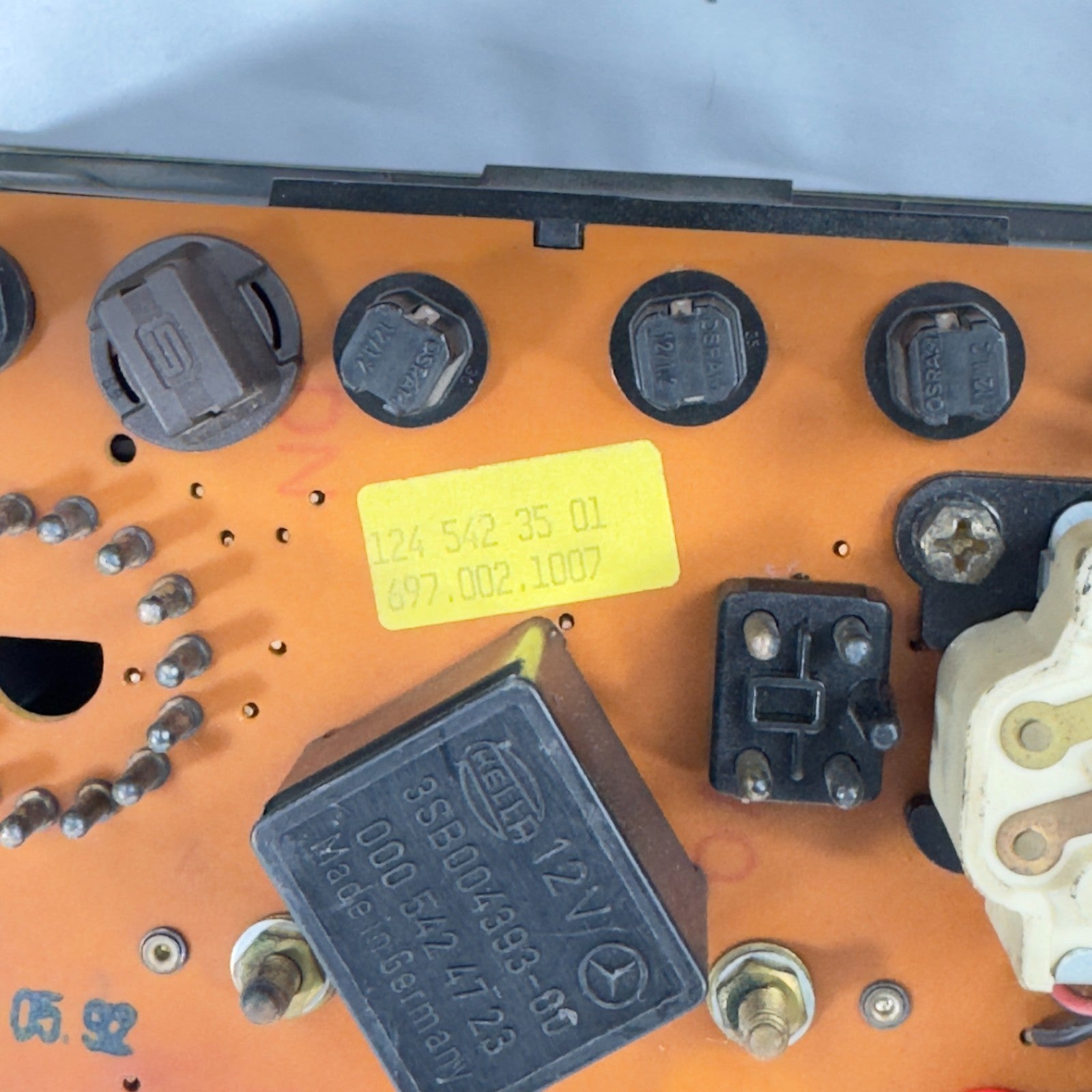 Mercedes W124 Tacho Kombiinstrument 250D 250TD 200kmh Diesel A12454280668