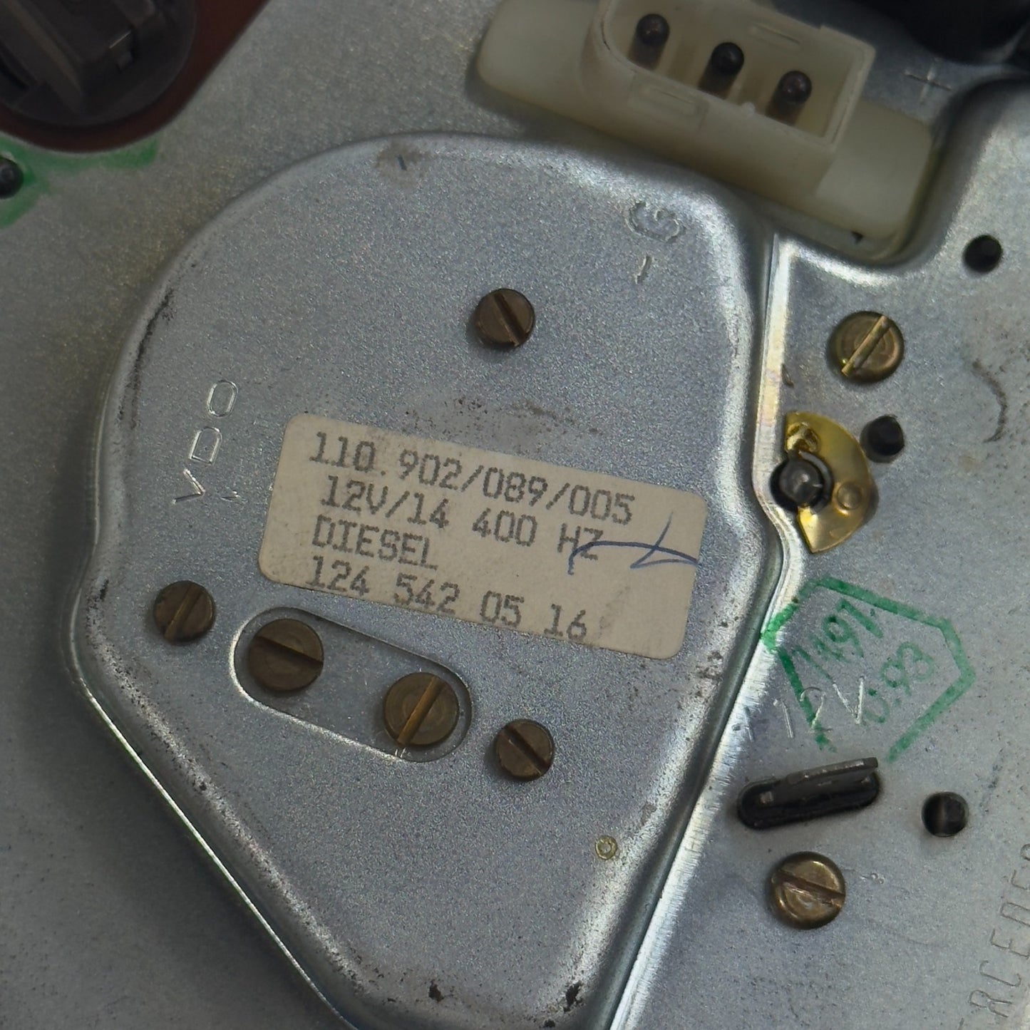 Mercedes W124 200D 200TD Tacho Kombiinstrument 180kmh Diesel A12454207667