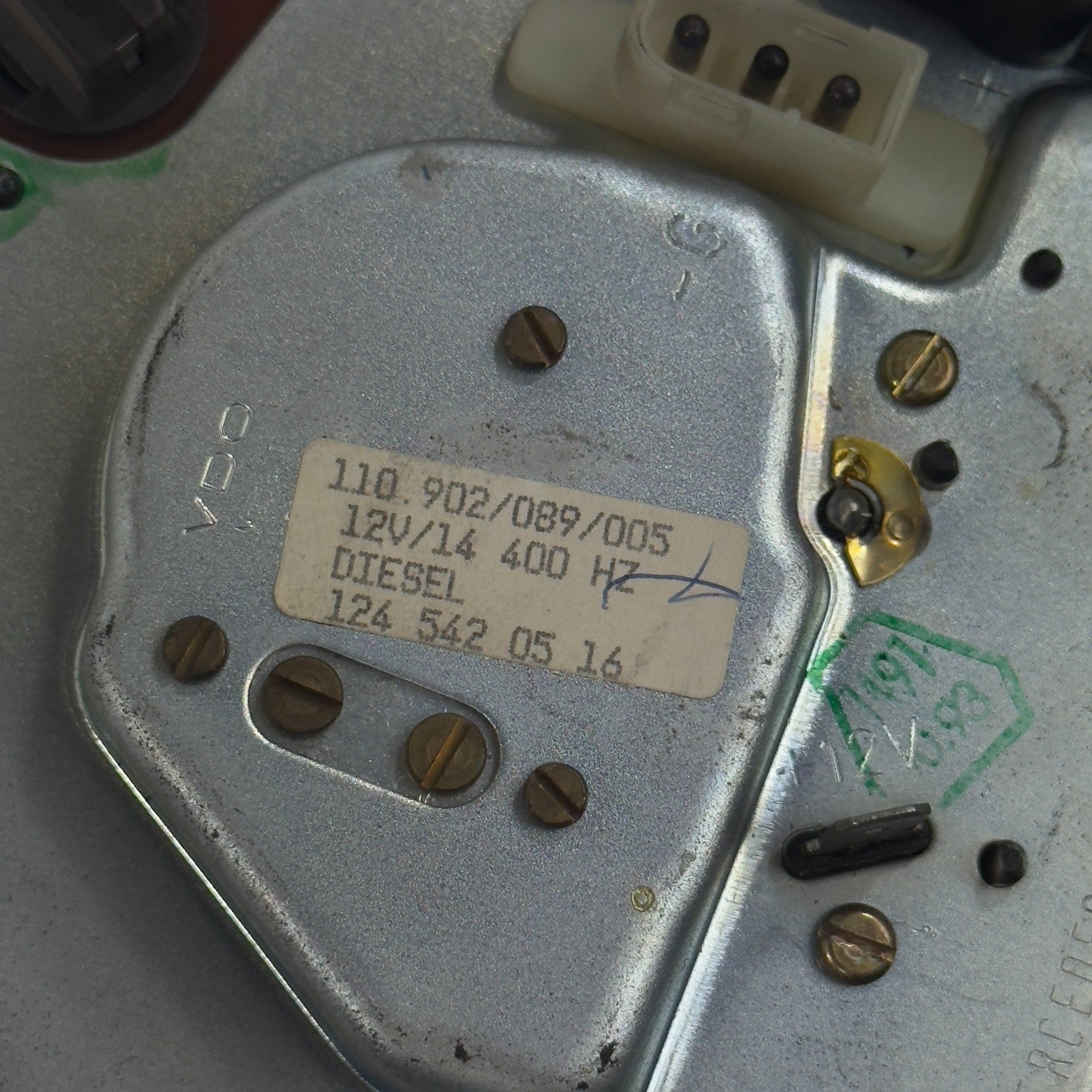 Mercedes W124 200D 200TD Tacho Kombiinstrument 180kmh Diesel A12454207667