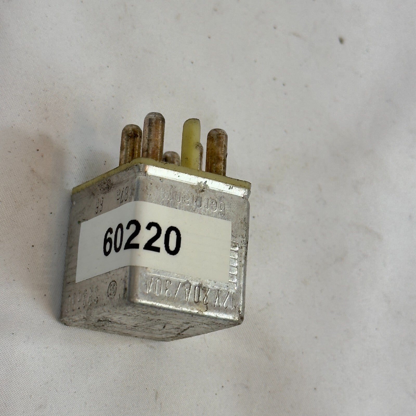 Mercedes Relais Sitzverstellung A0015420219 – Bild 5