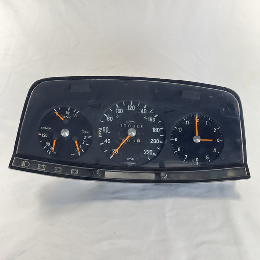 Mercedes W123 Tacho Kombiinstrument 1235420457 220 – Bild 1