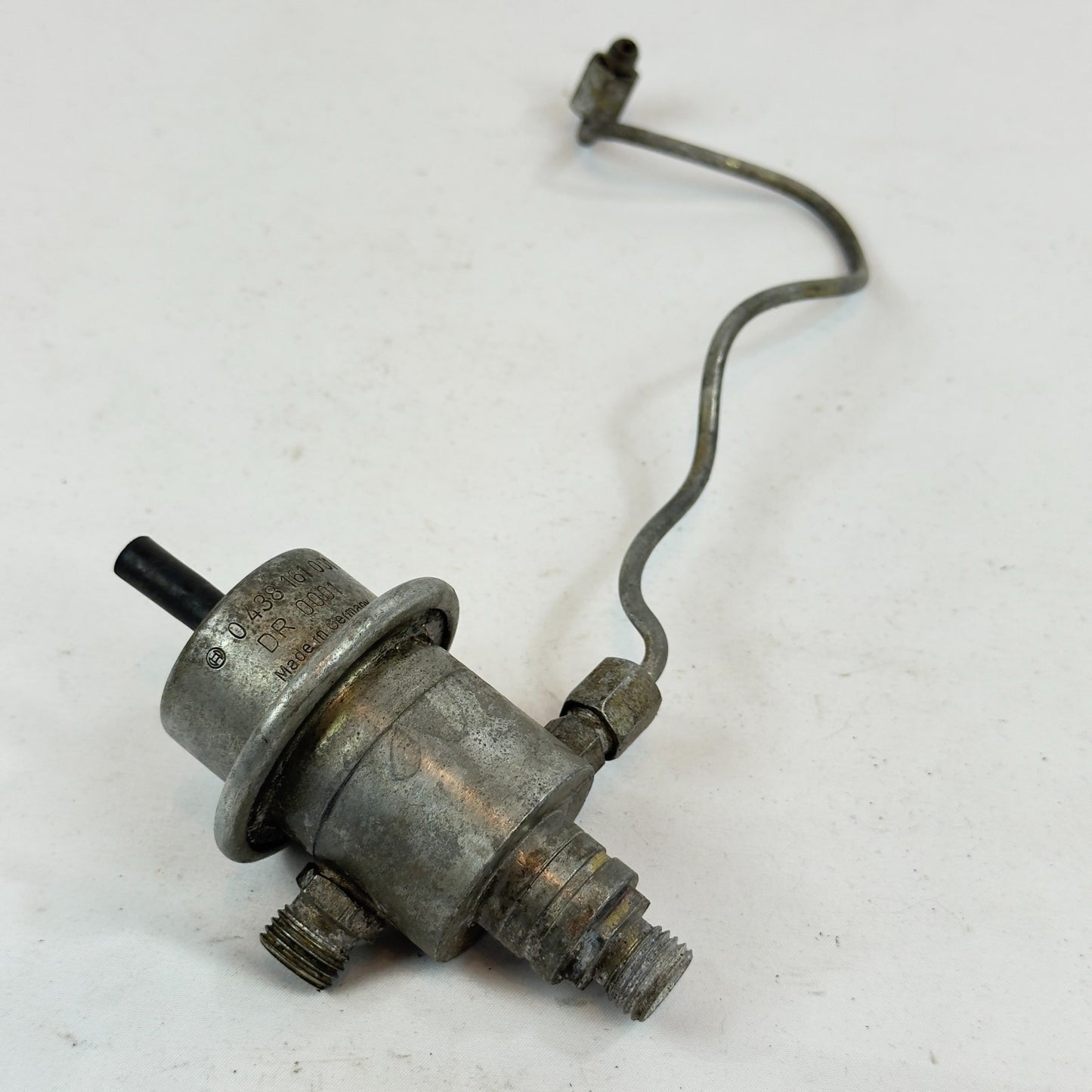 Mercedes W126 R129 W124 W201 Druckregler Kraftstoffdruckregler 0438161001 BOSCH1