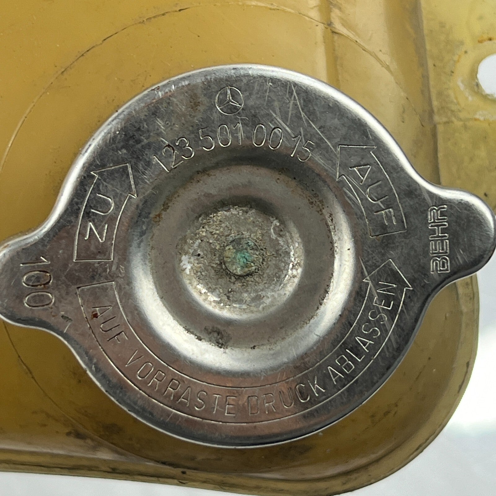 Mercedes-Benz A1165000449 A1235010015 depósito de compensación depósito de re...