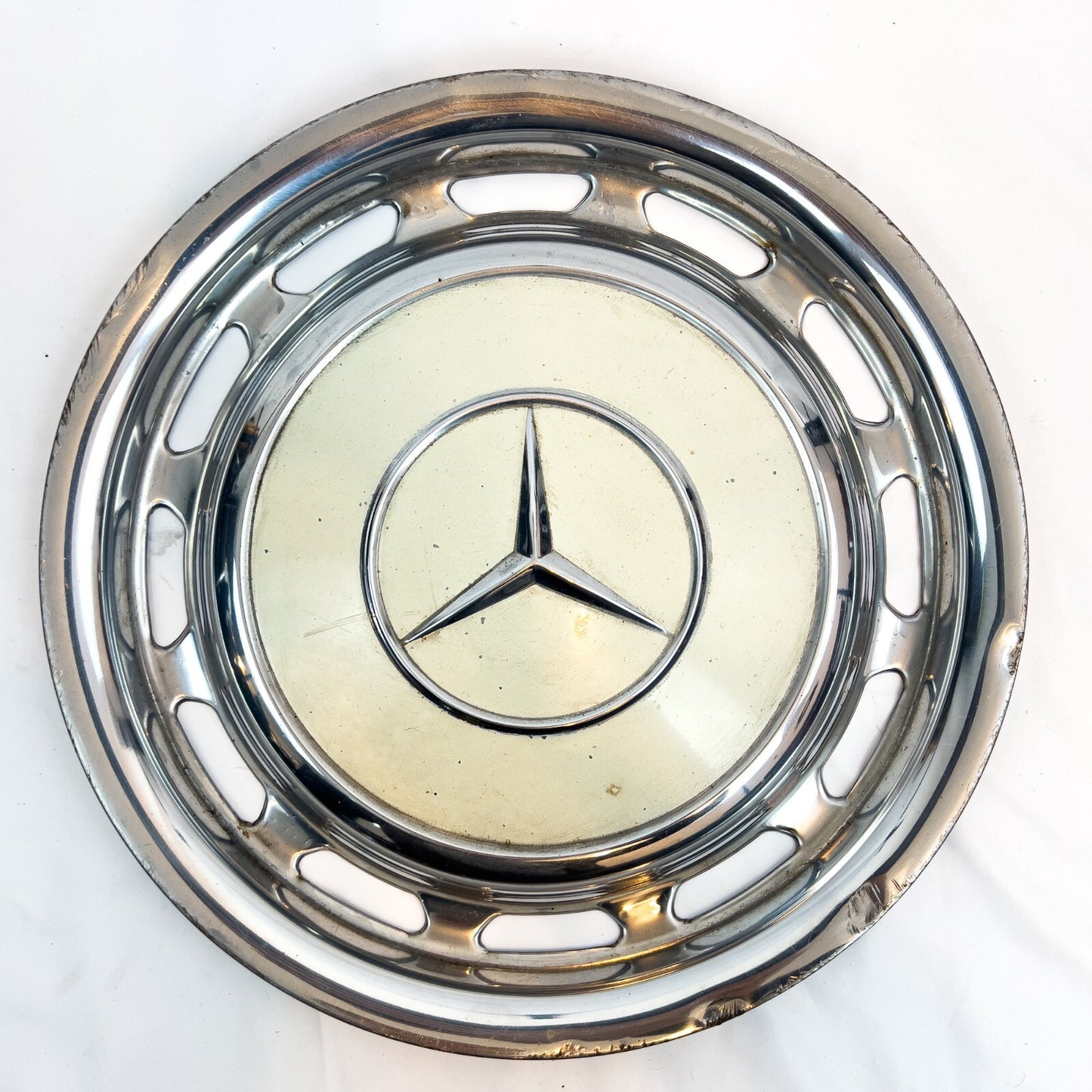 w110 W114 W115 W116 14 Zoll classic Radkappe metallic chrom Mercedes Oldimer – Bild 1