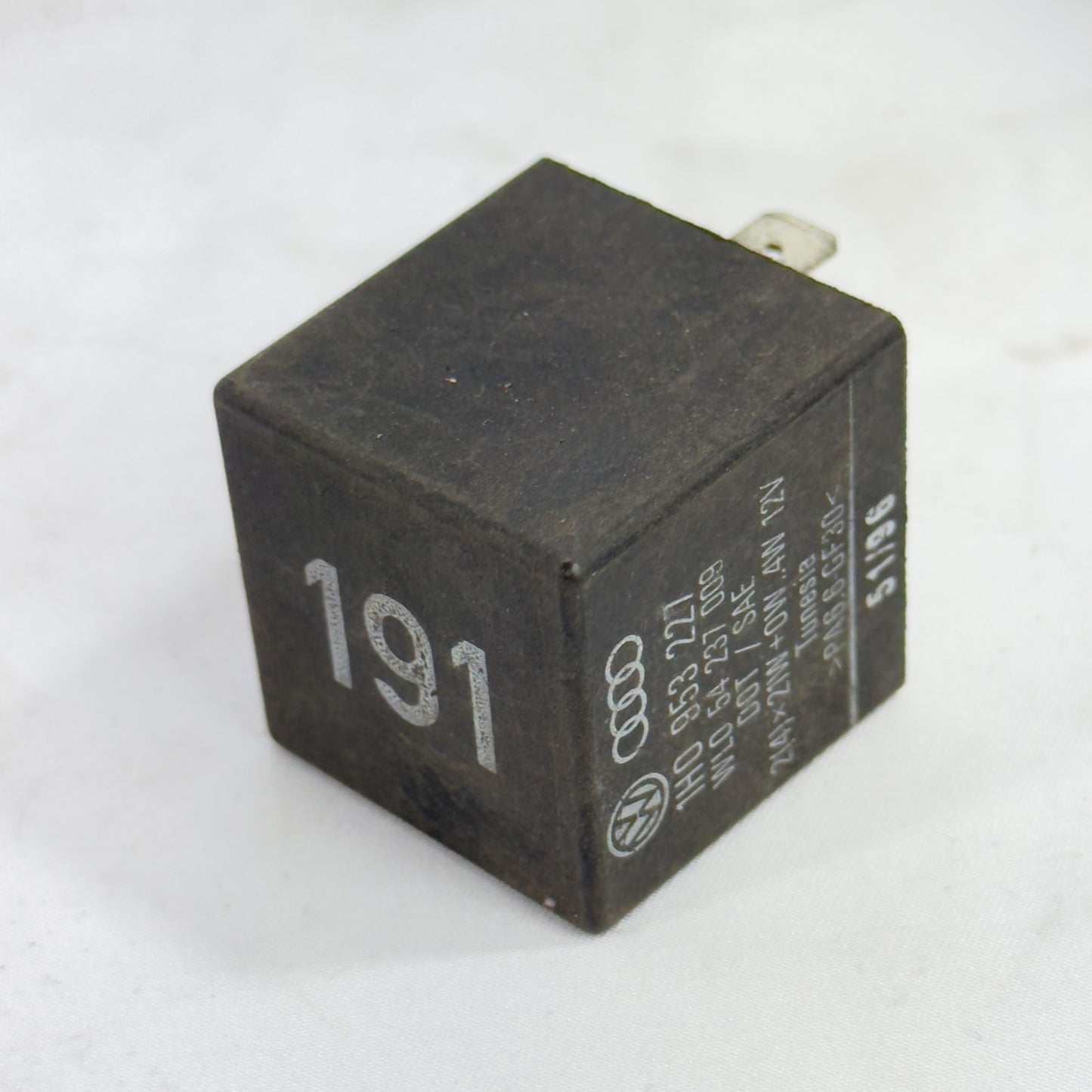 VW Relais 191 Blinkrelais Warnblinker 1H0953227 Golf 3 – Bild 2