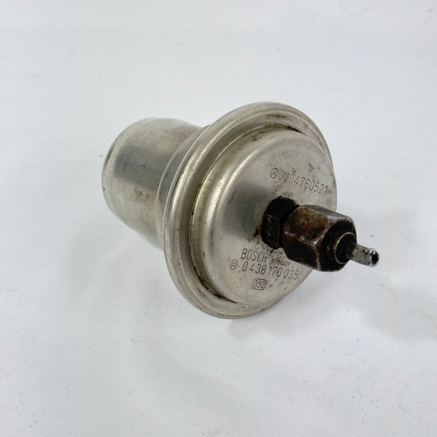 Mercedes W201 Druckspeicher Kraftstoffdruckspeicher A0004760521 W126 W124 W107 – Bild 2