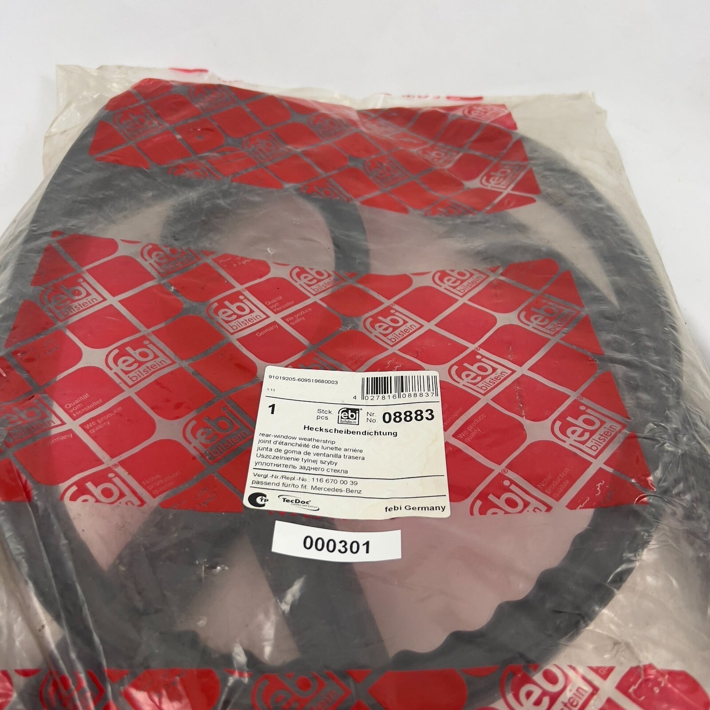 MercedesBenz W116 Heckscheibendichtung Dichtung TecDoc Weatherstrip A1166700039 – Bild 9