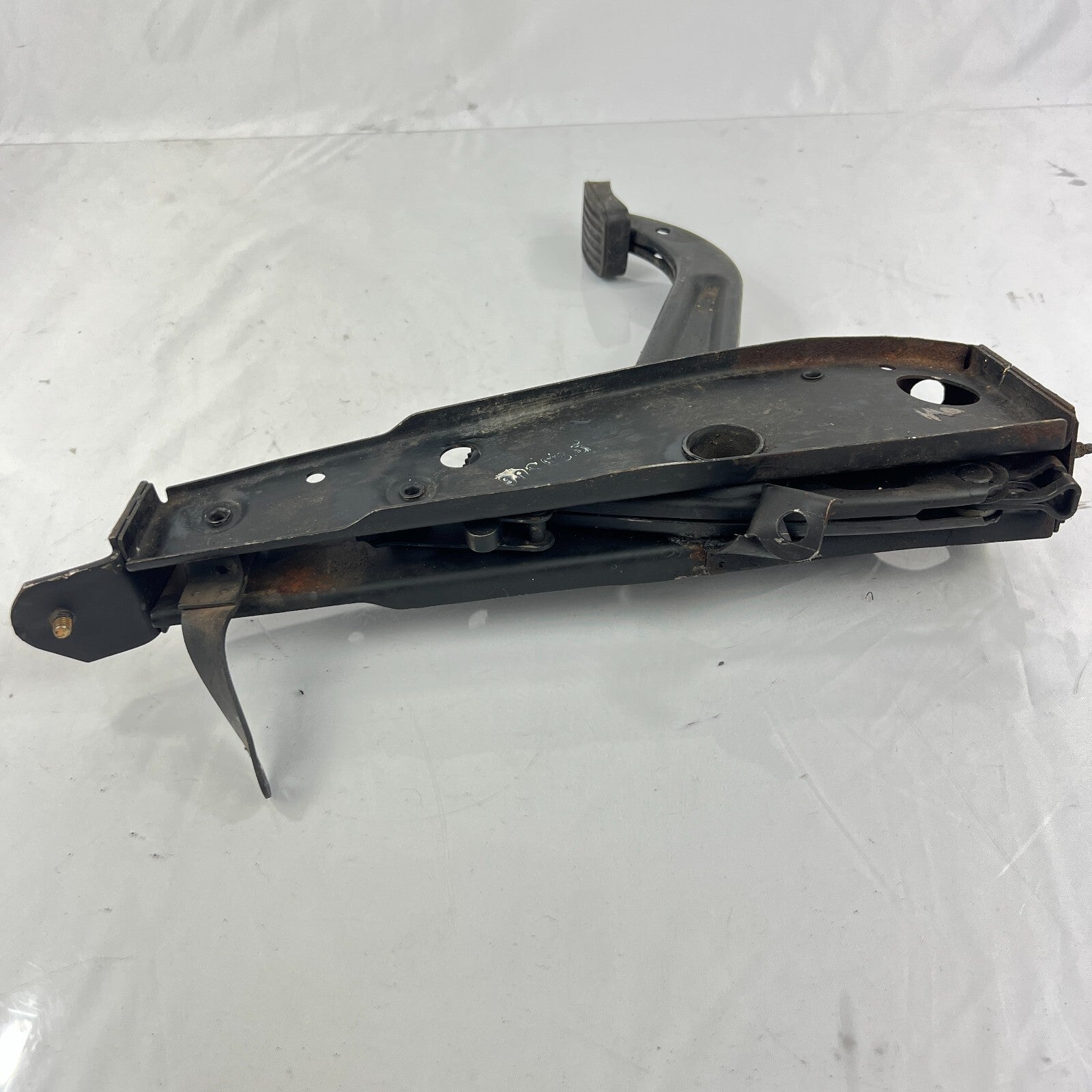 MercedesBenz W116 W123 Handbremse Fußbremse Feststellbremse Fuß – Bild 3