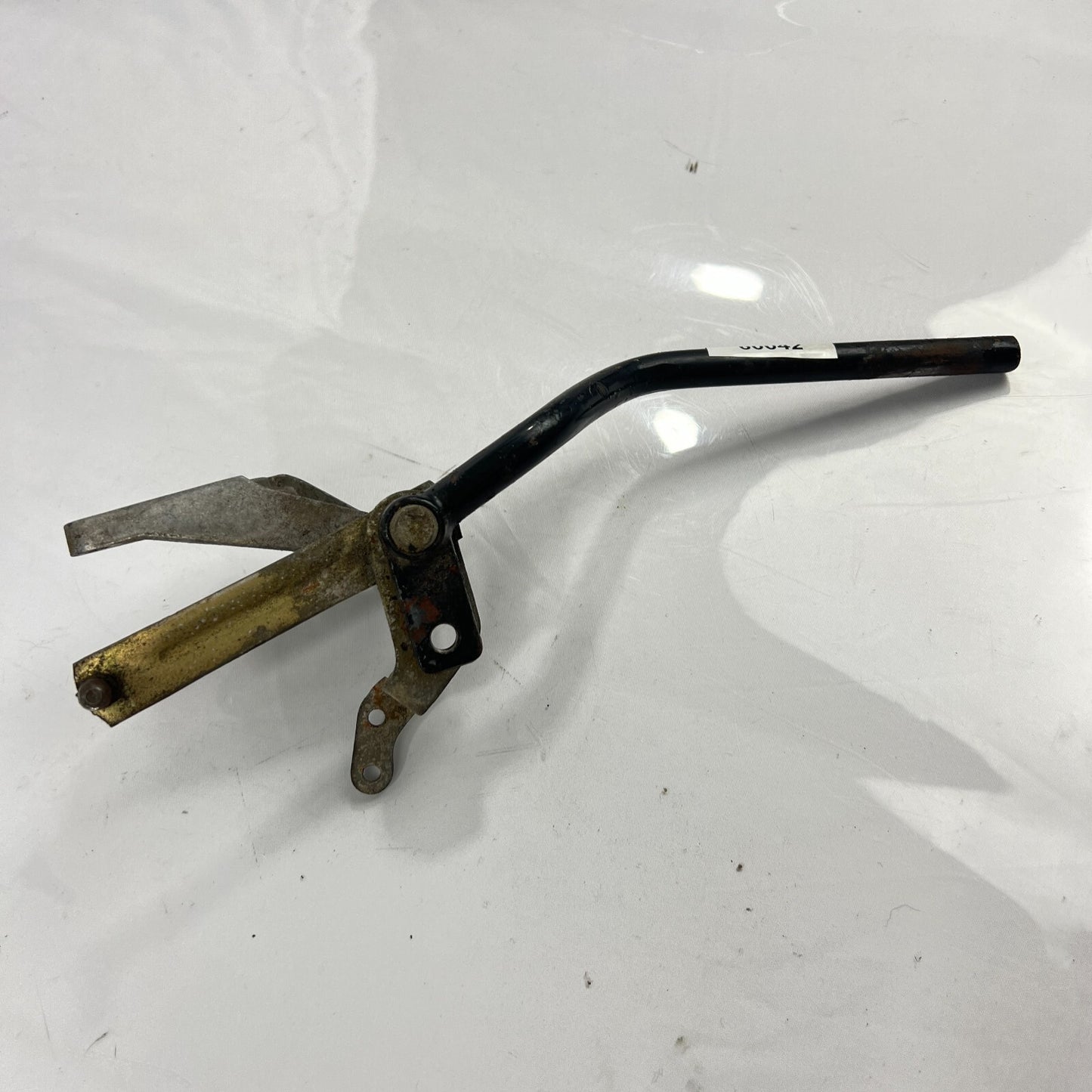 MercedesBenz A1163010218 Gestänge Gaspedal Regulierung Pedal Pedalgestänge W116 – Bild 1
