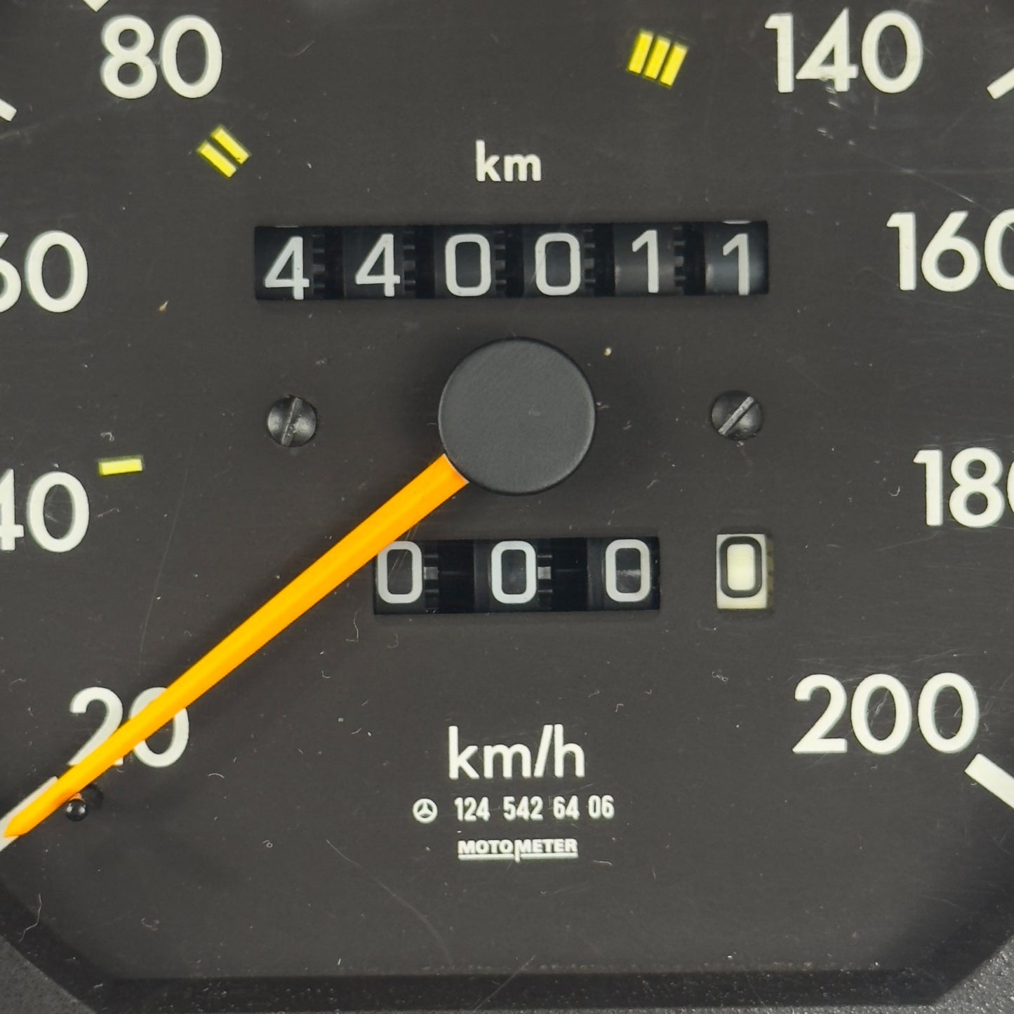 Mercedes W124 250D 300TD Tacho Kombiinstrument 200kmh Diesel A12454264063