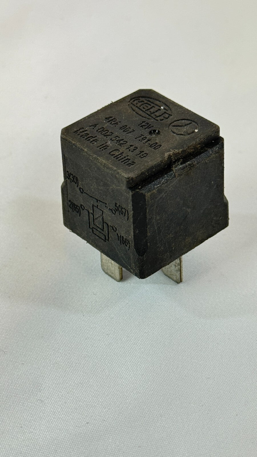 Mercedes-Benz Hella Relais A0025421319 – Bild 2