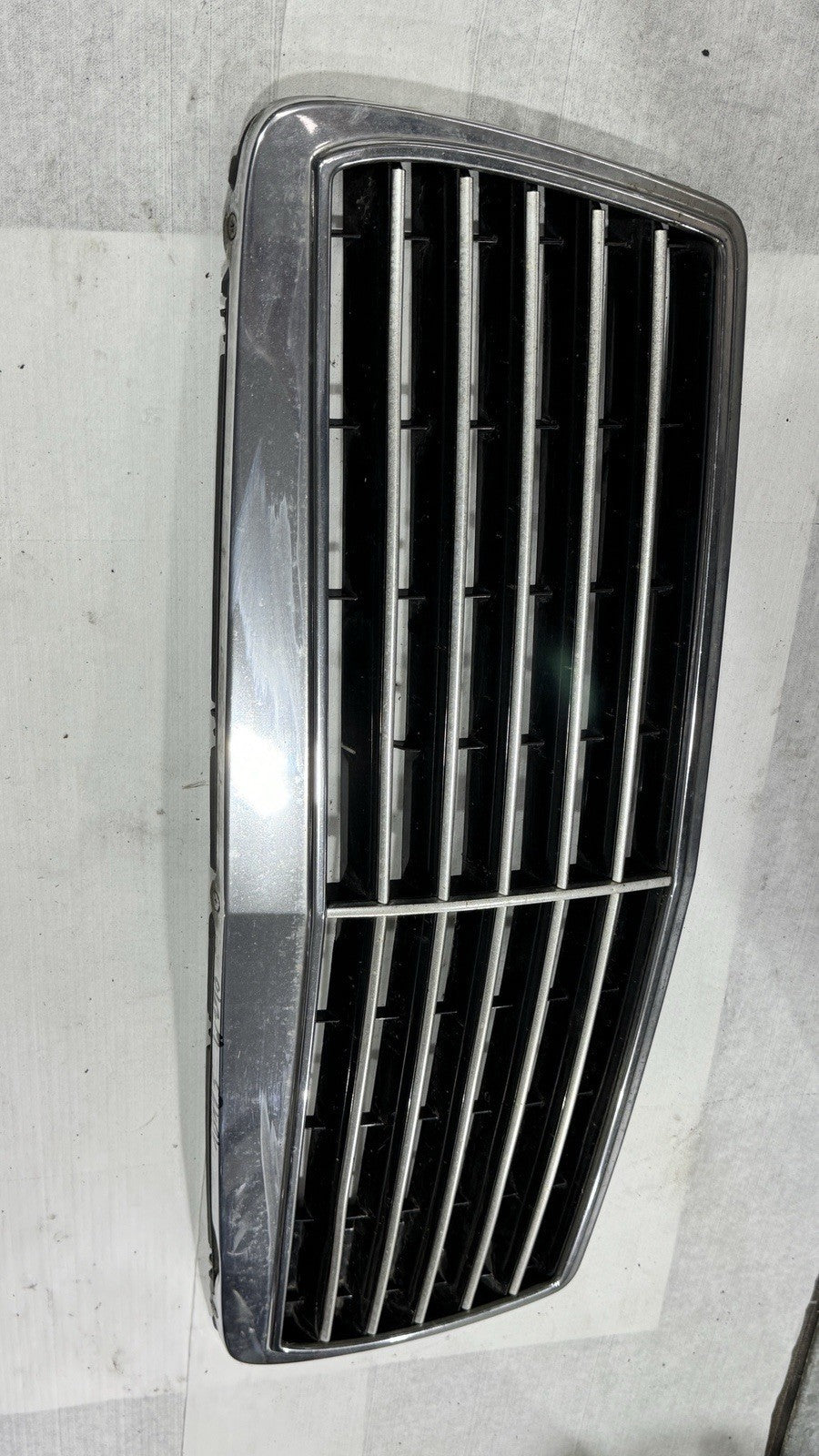 Mercedes Kühlergrill Frontgrill W210 E klasse Original Elegance 2108800083 – Bild 4