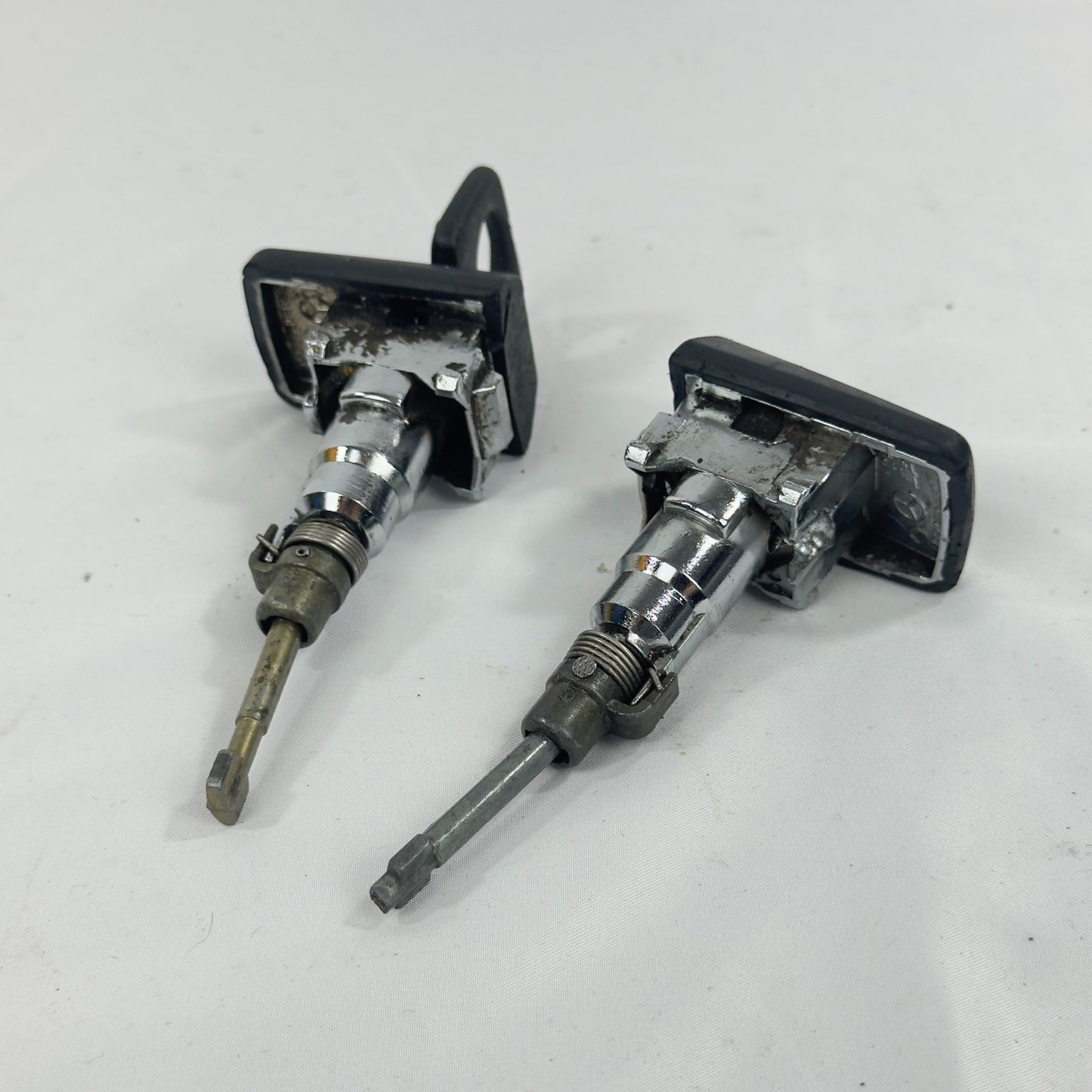 Mercedes W124 Türschloss Satz Schlüssel Schließzylinder orig. Chrom E-Klasse3