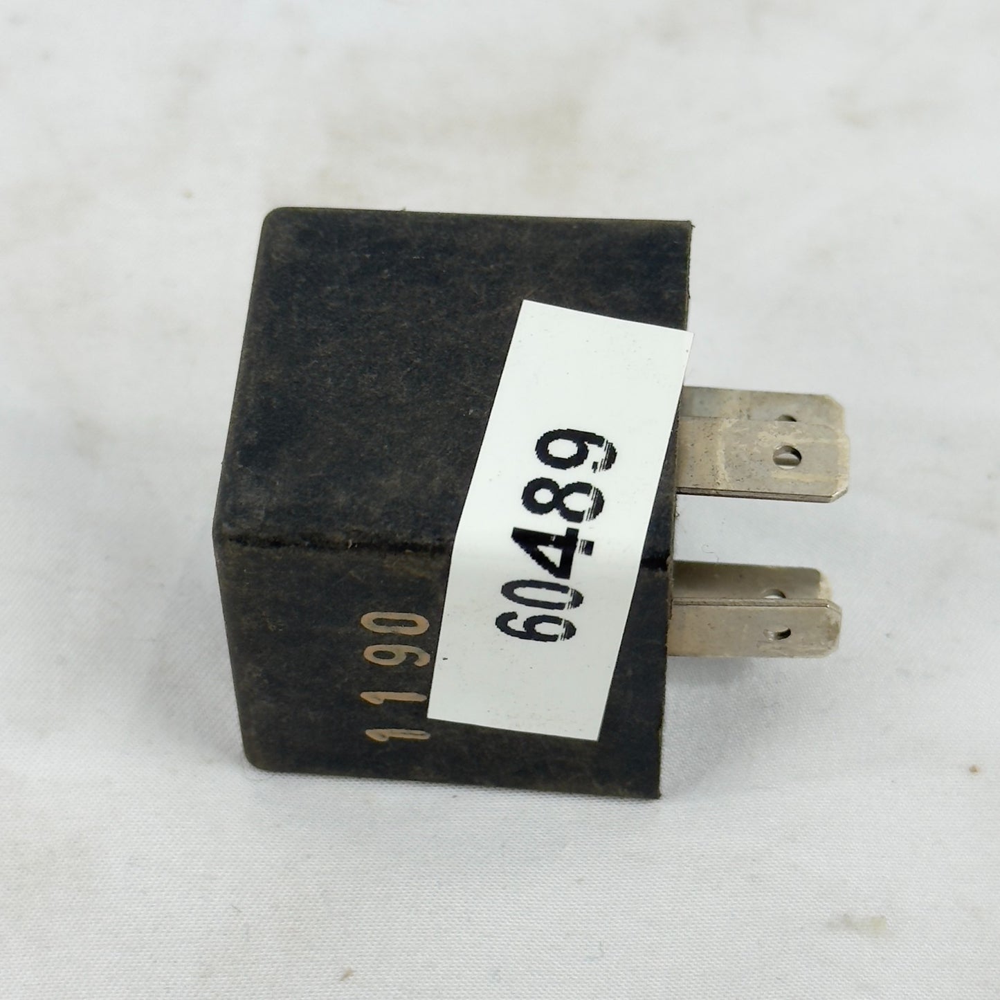 VW Relais 32 Kraftstoffpumpenrelais 357906381 Audi Seat Skoda Original4