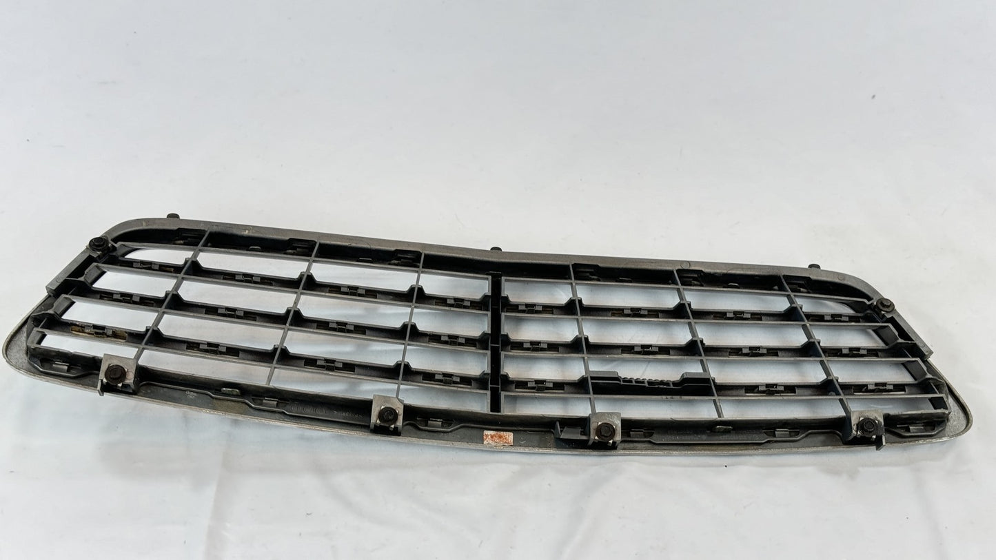 Mercedes Kühlergrill A2038800223 W203 C-Klasse – Bild 6