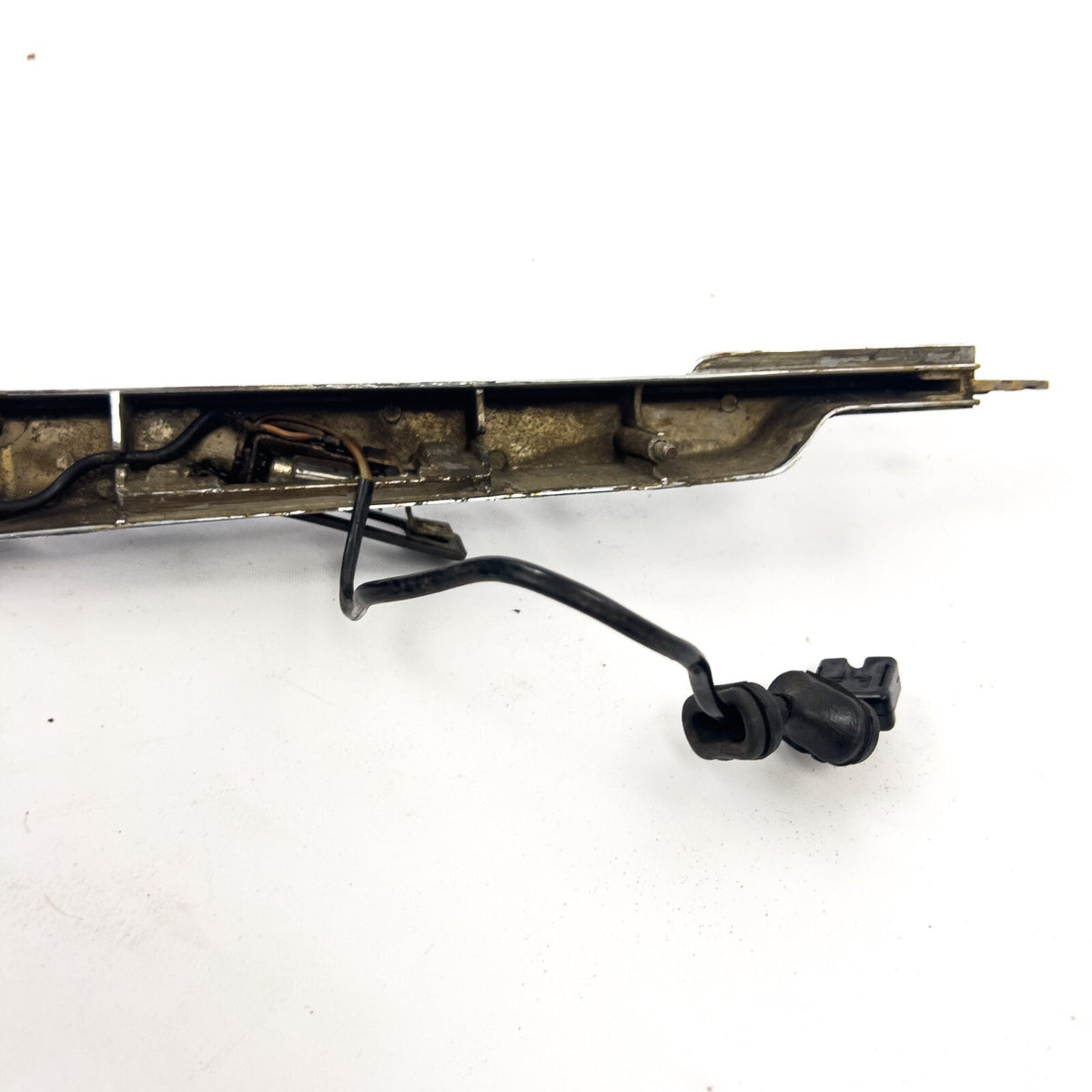 Mercedes W116 Griff Heckdeckel Chromblende Zierstab – Bild 6