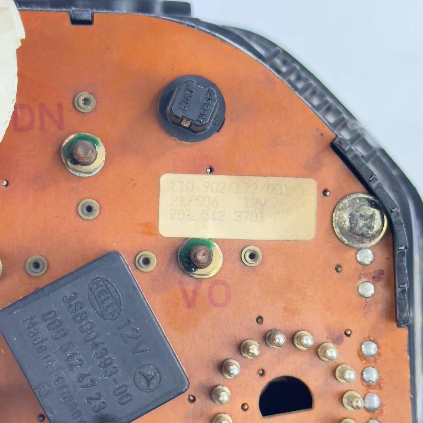 Mercedes W201 2.0E 2.3E 2.6E Tacho Kombiinstrument 220km/h ECO Uhr A20154216068